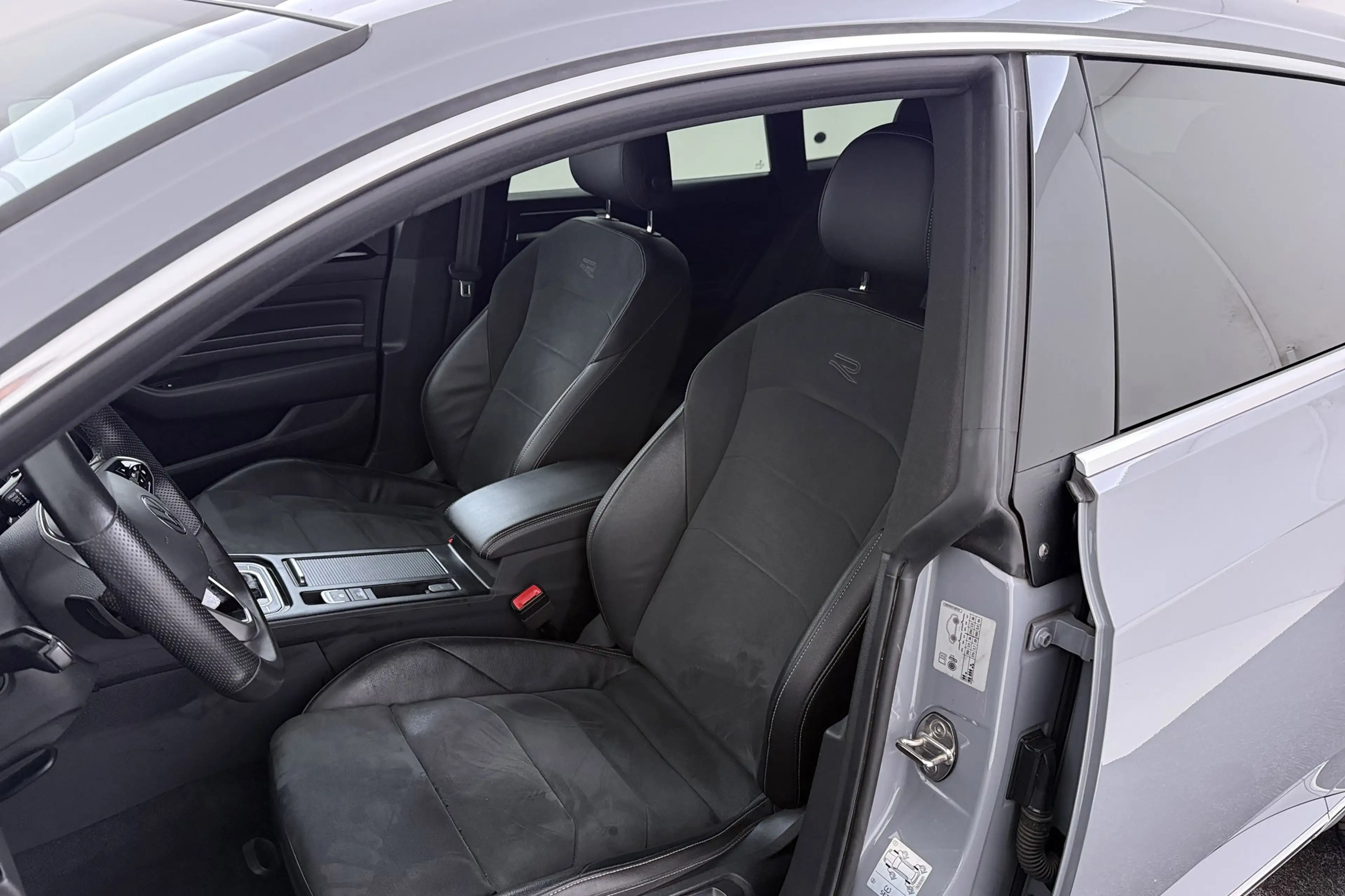 Volkswagen Arteon Shooting Brake 1.4 TSI eHybrid Elegance Business+ — photo 16