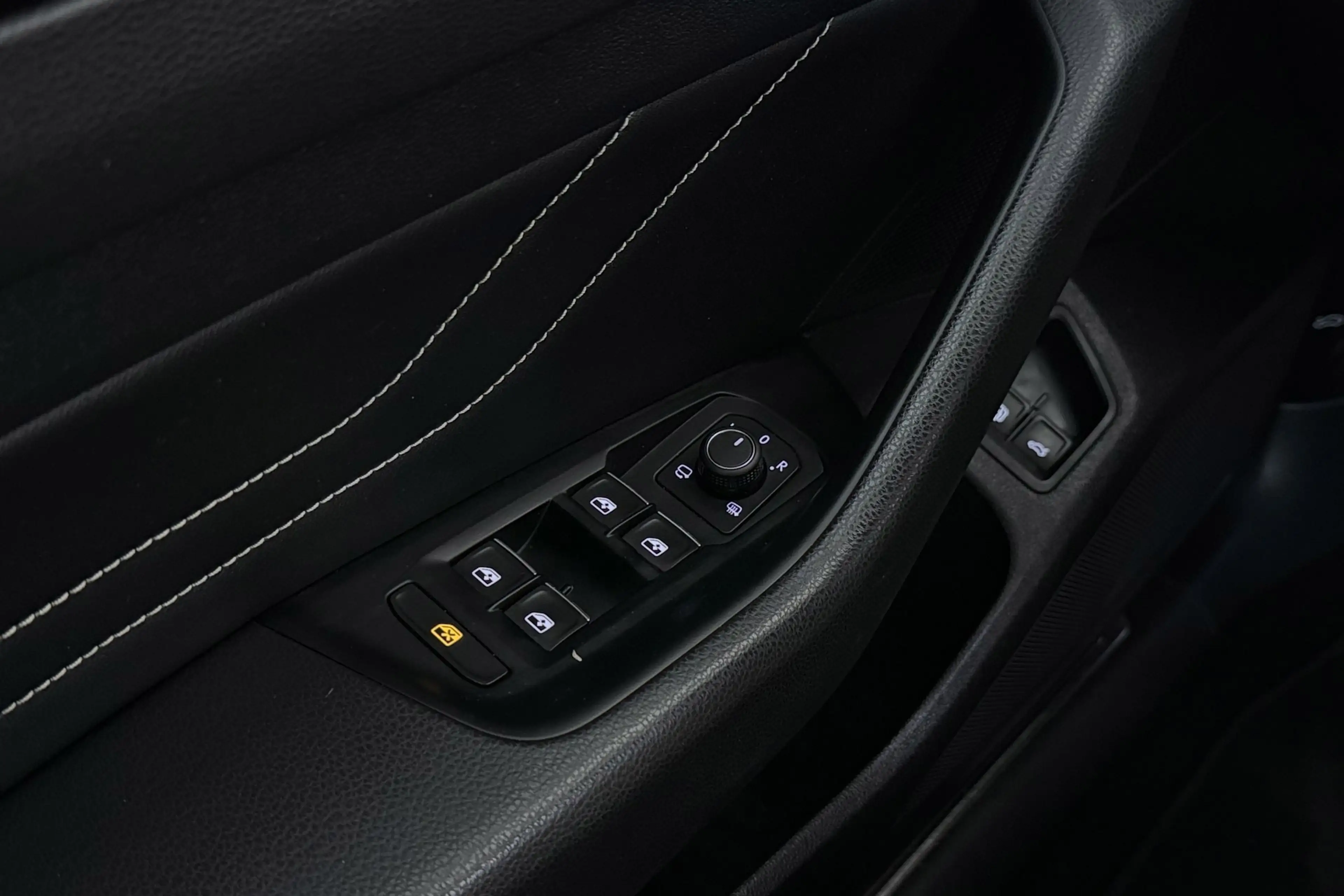 Volkswagen Arteon Shooting Brake 1.4 TSI eHybrid Elegance Business+ — photo 43