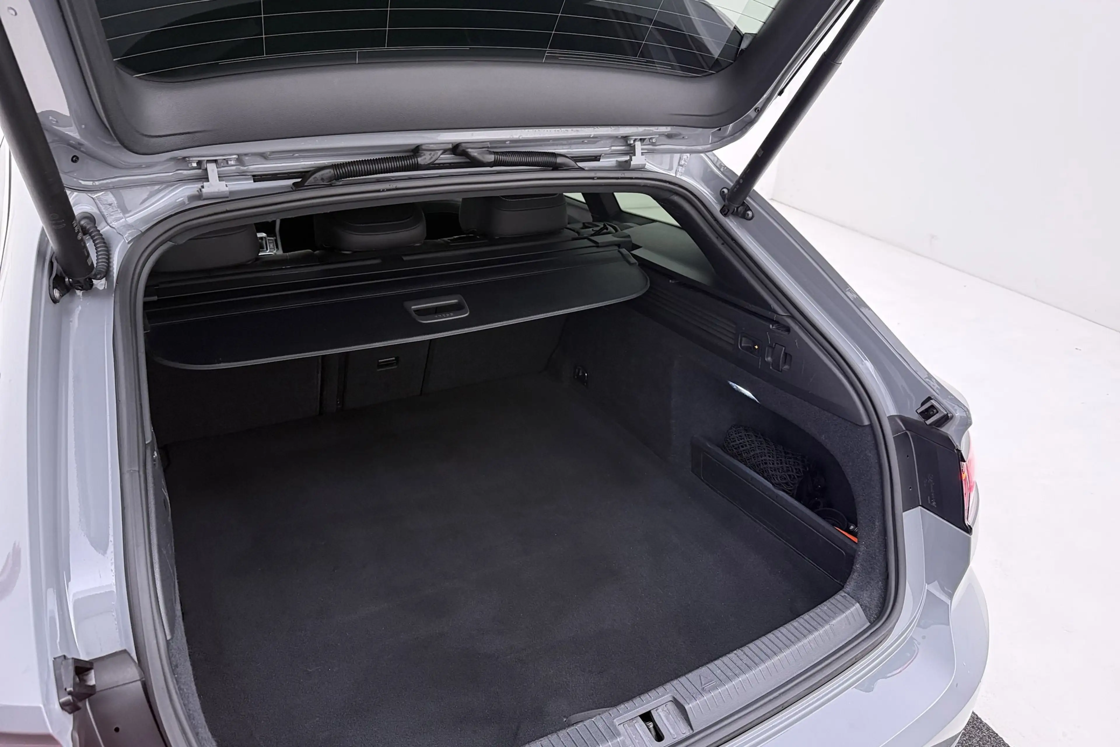 Volkswagen Arteon Shooting Brake 1.4 TSI eHybrid Elegance Business+ — photo 46