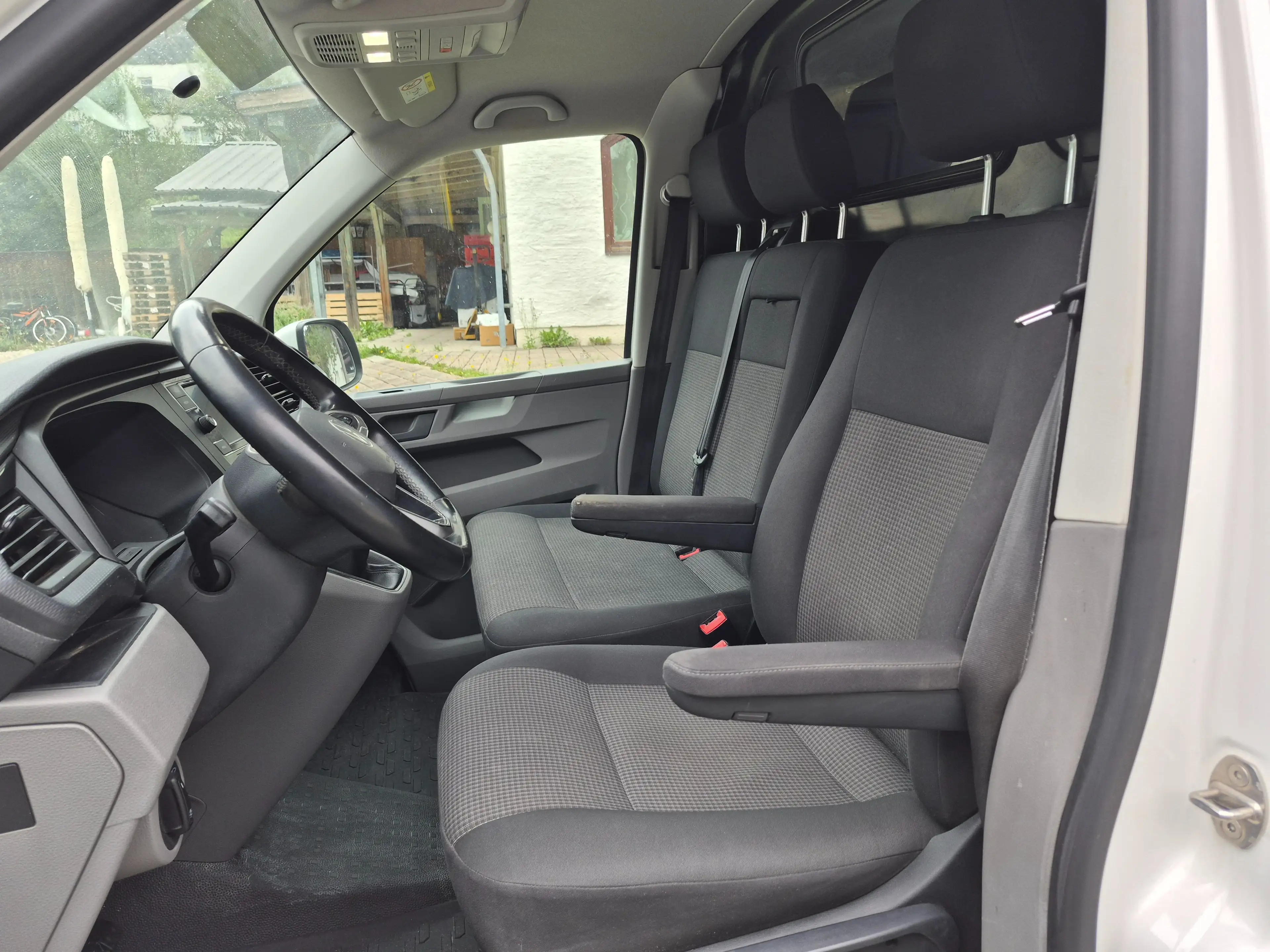 Volkswagen T6.1 Transporter 2.0 TDI 167tkm Top Ausstattung Pickerl Neu — photo 11