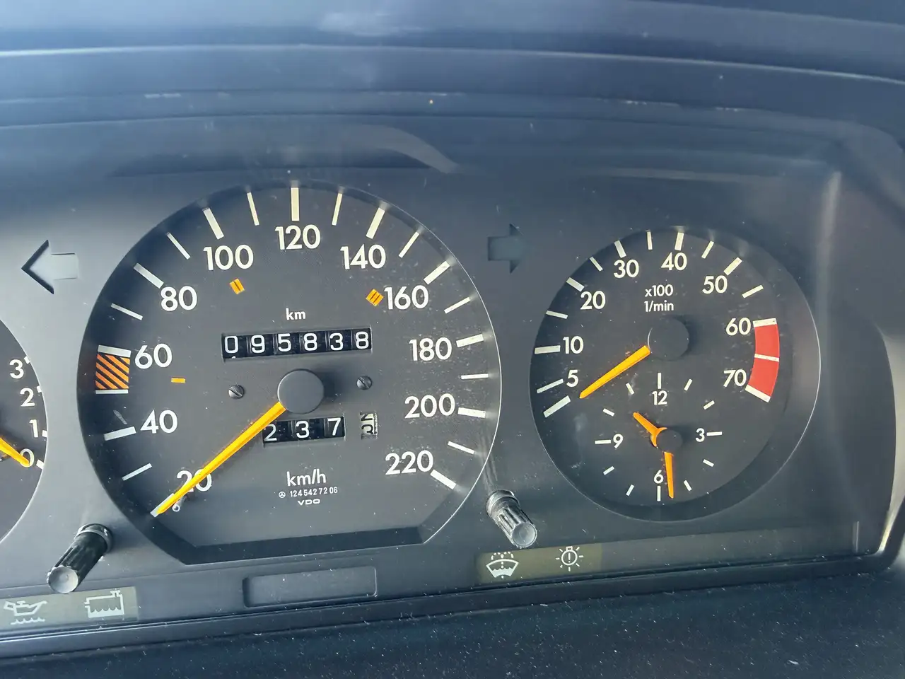 Mercedes-Benz E 200 2.0, foto 6