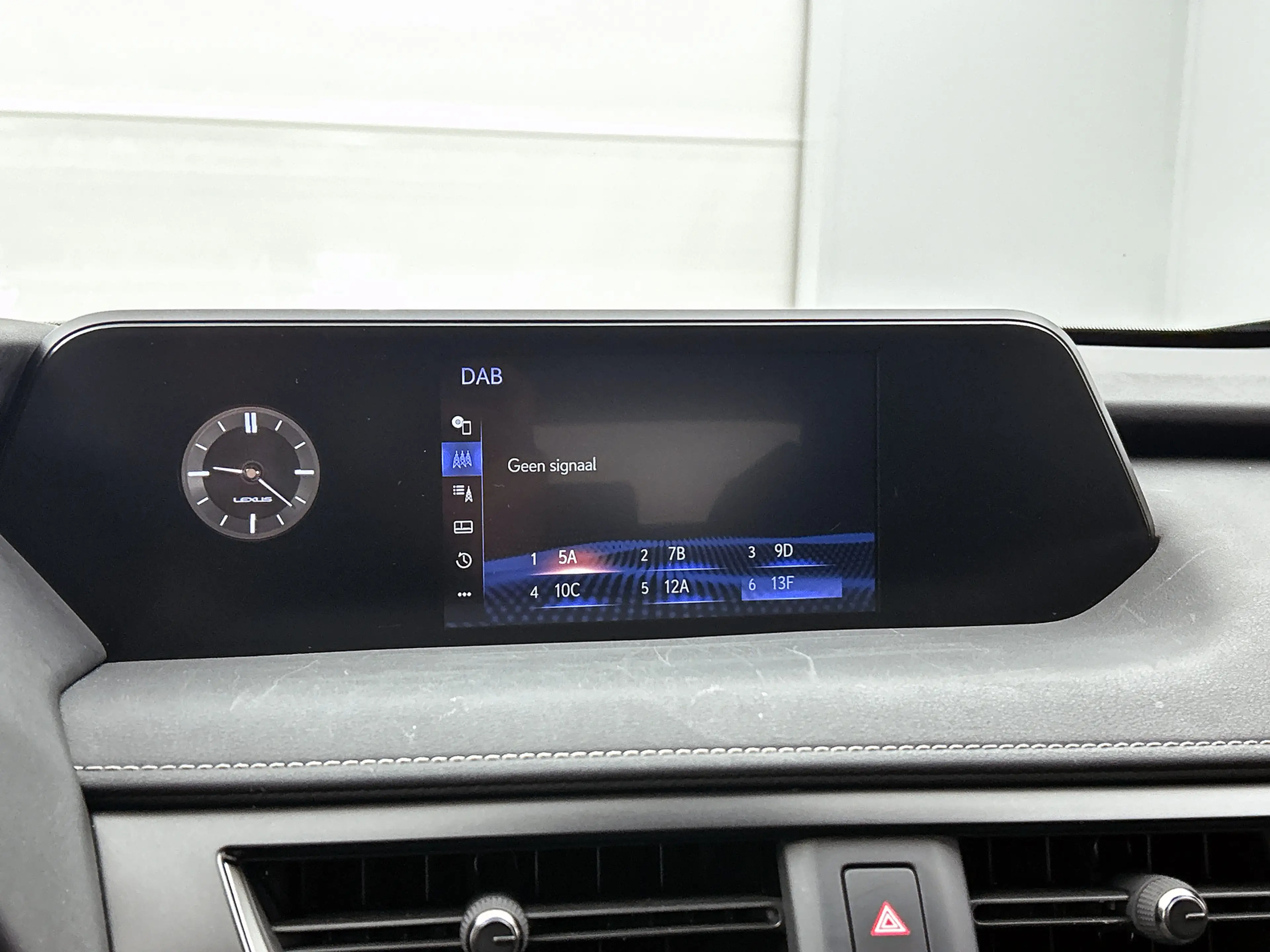 Lexus UX 250h Preference Line | Dealeronderhouden | — photo 7