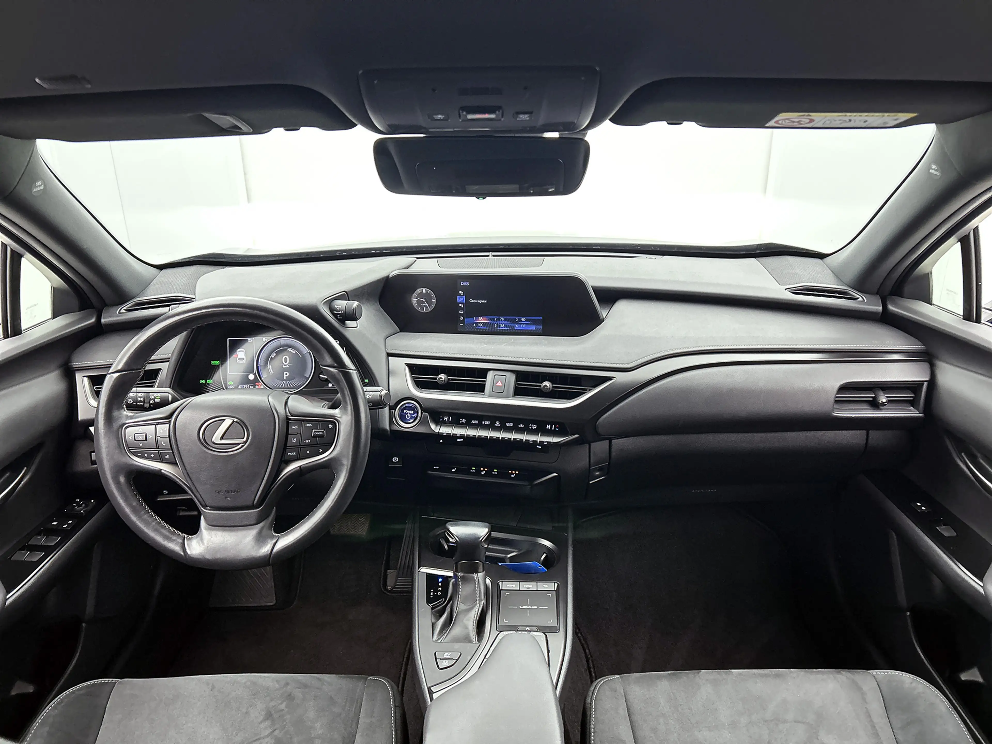 Lexus UX 250h Preference Line | Dealeronderhouden | — photo 4