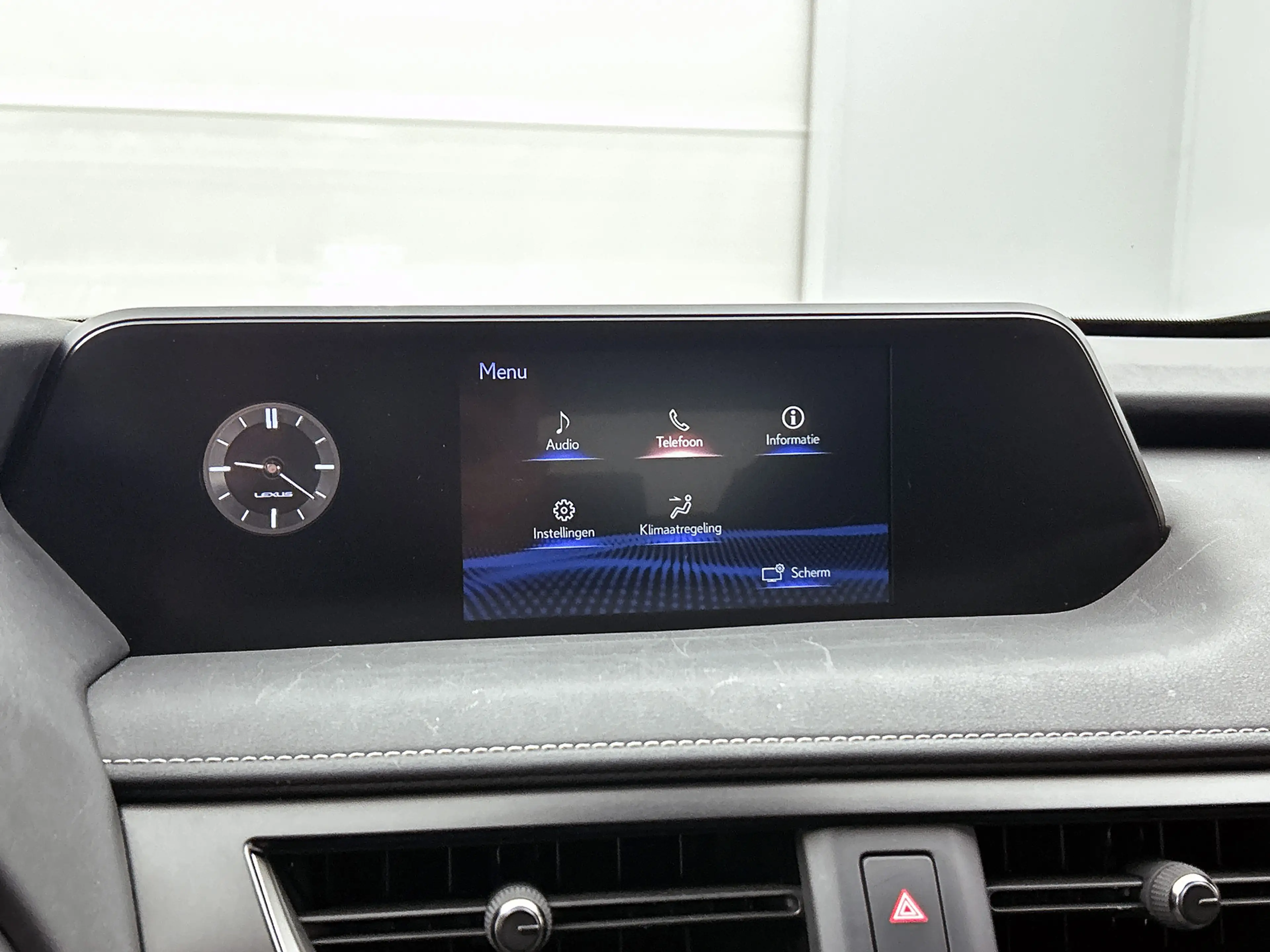 Lexus UX 250h Preference Line | Dealeronderhouden | — photo 9