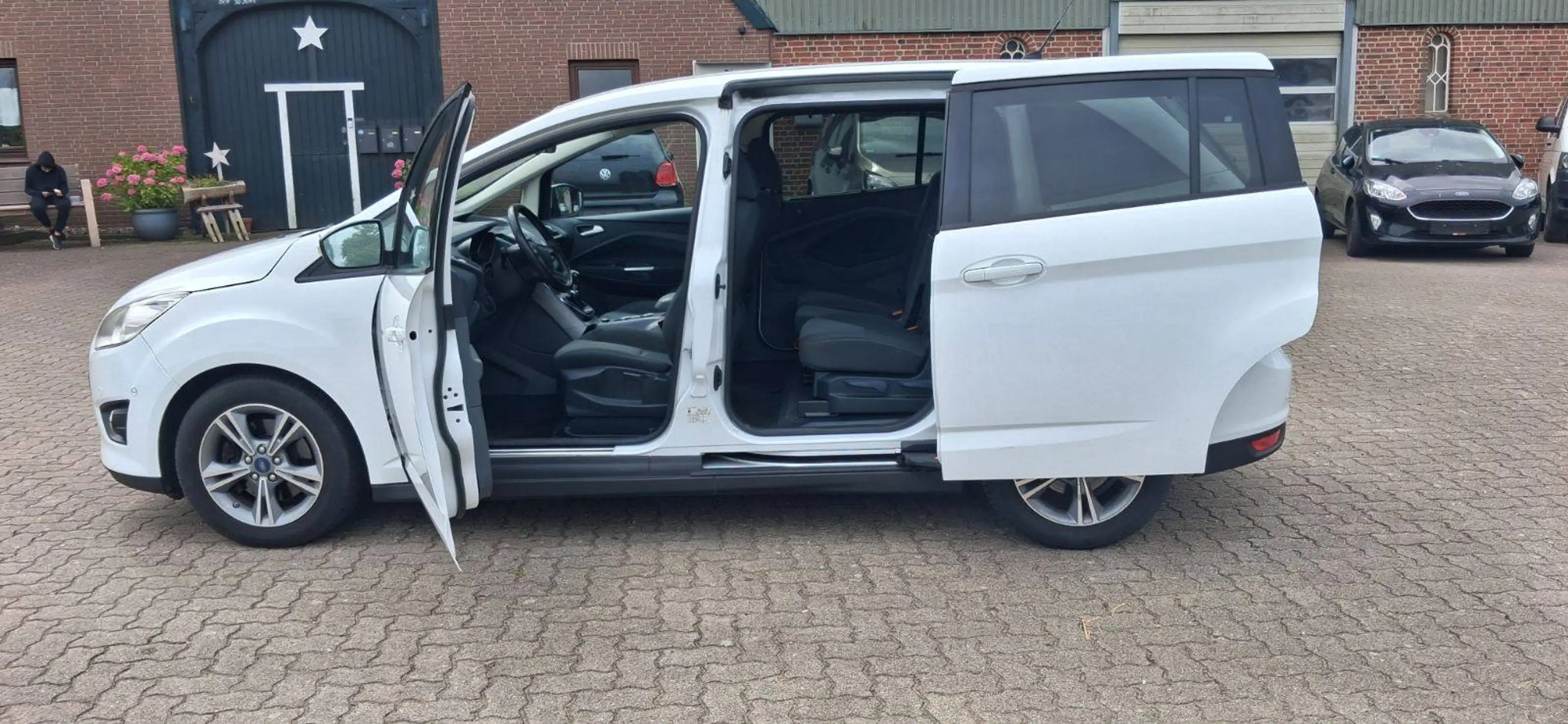 Ford Grand C-Max C-Max 1.0 EcoBoost Start-Stopp-System Ambiente — photo 10