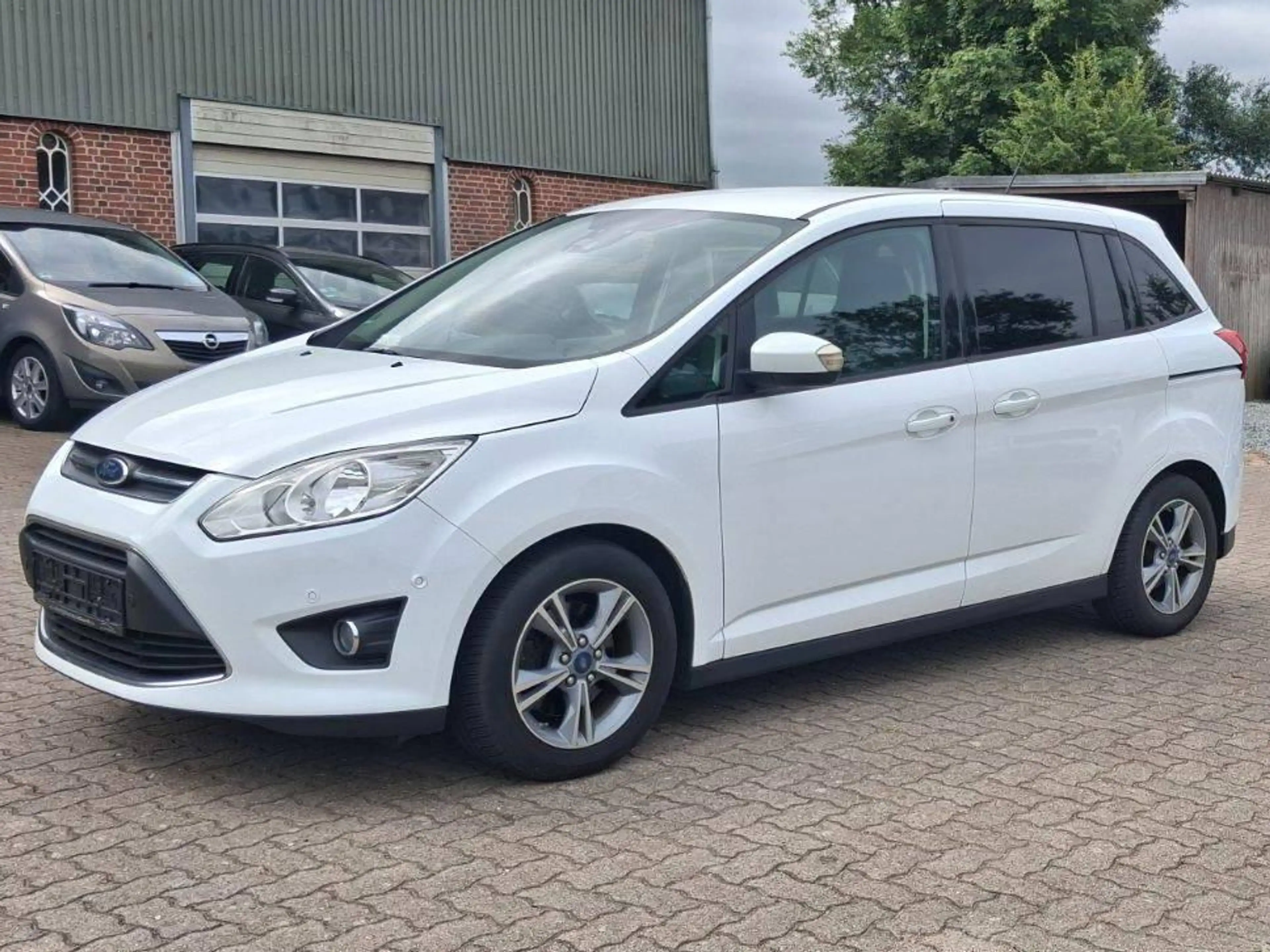 Ford Grand C-Max C-Max 1.0 EcoBoost Start-Stopp-System Ambiente