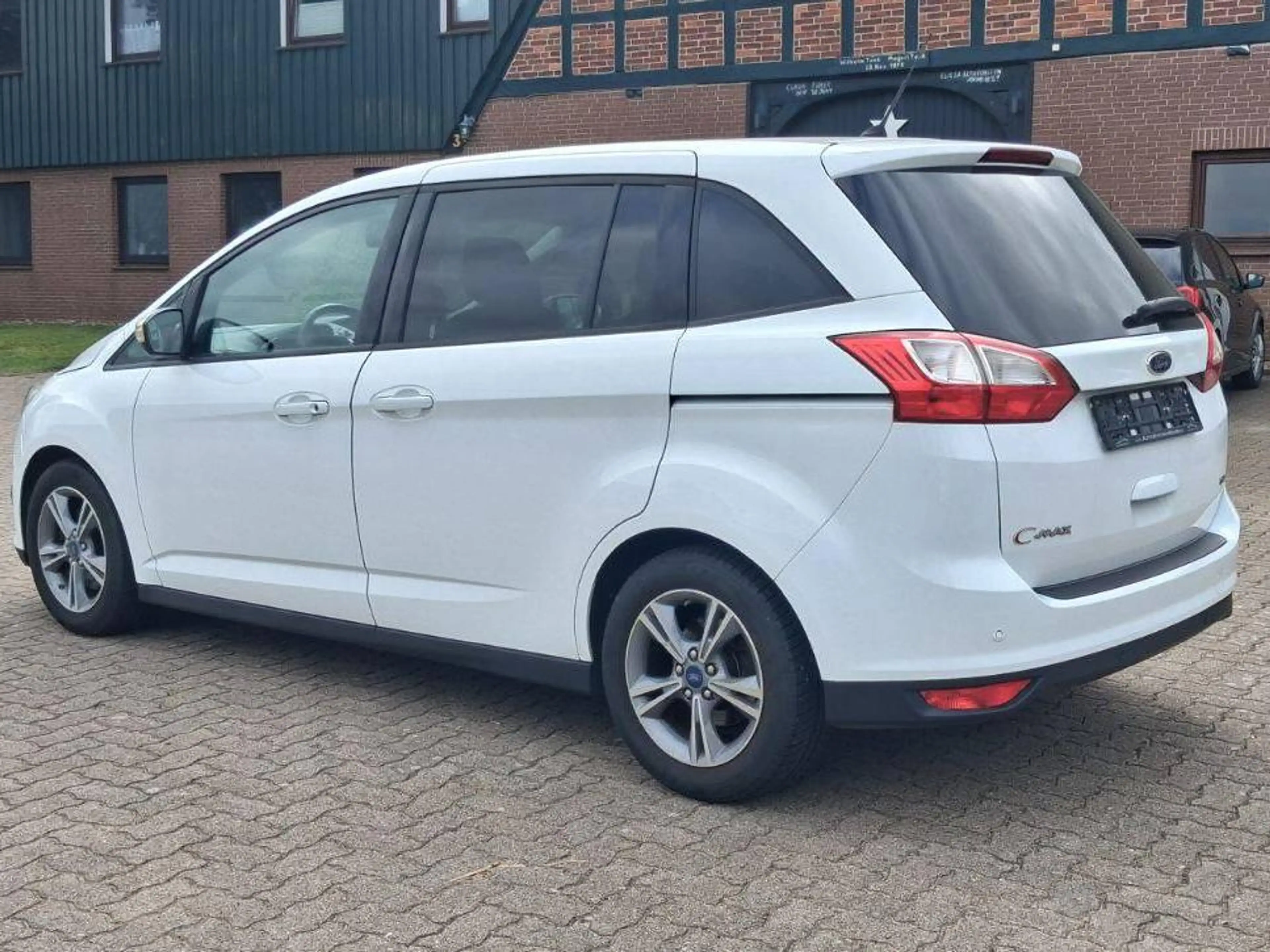 Ford Grand C-Max C-Max 1.0 EcoBoost Start-Stopp-System Ambiente — photo 7