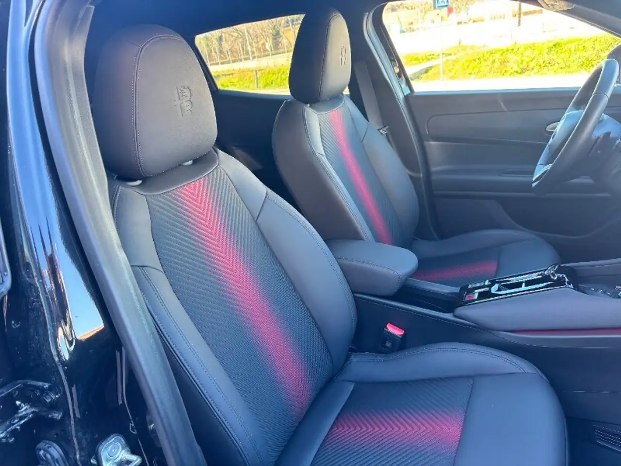 Alfa Romeo Junior 2025 — фото 12