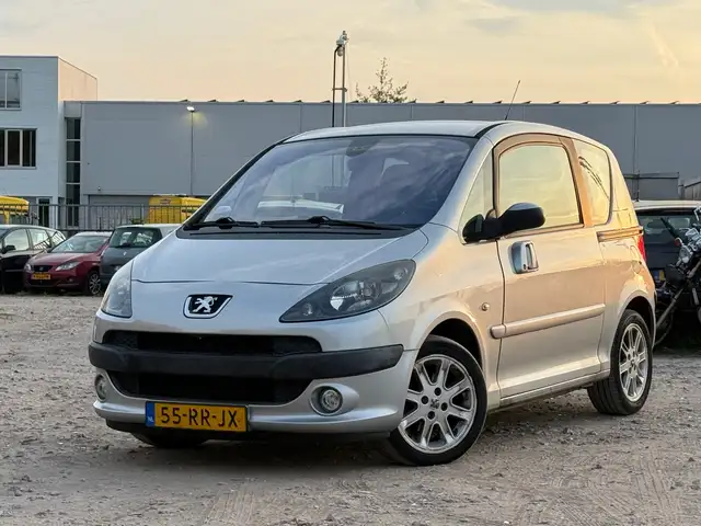 Peugeot 1007 1.6-16V Sporty/ AUTOMAAT