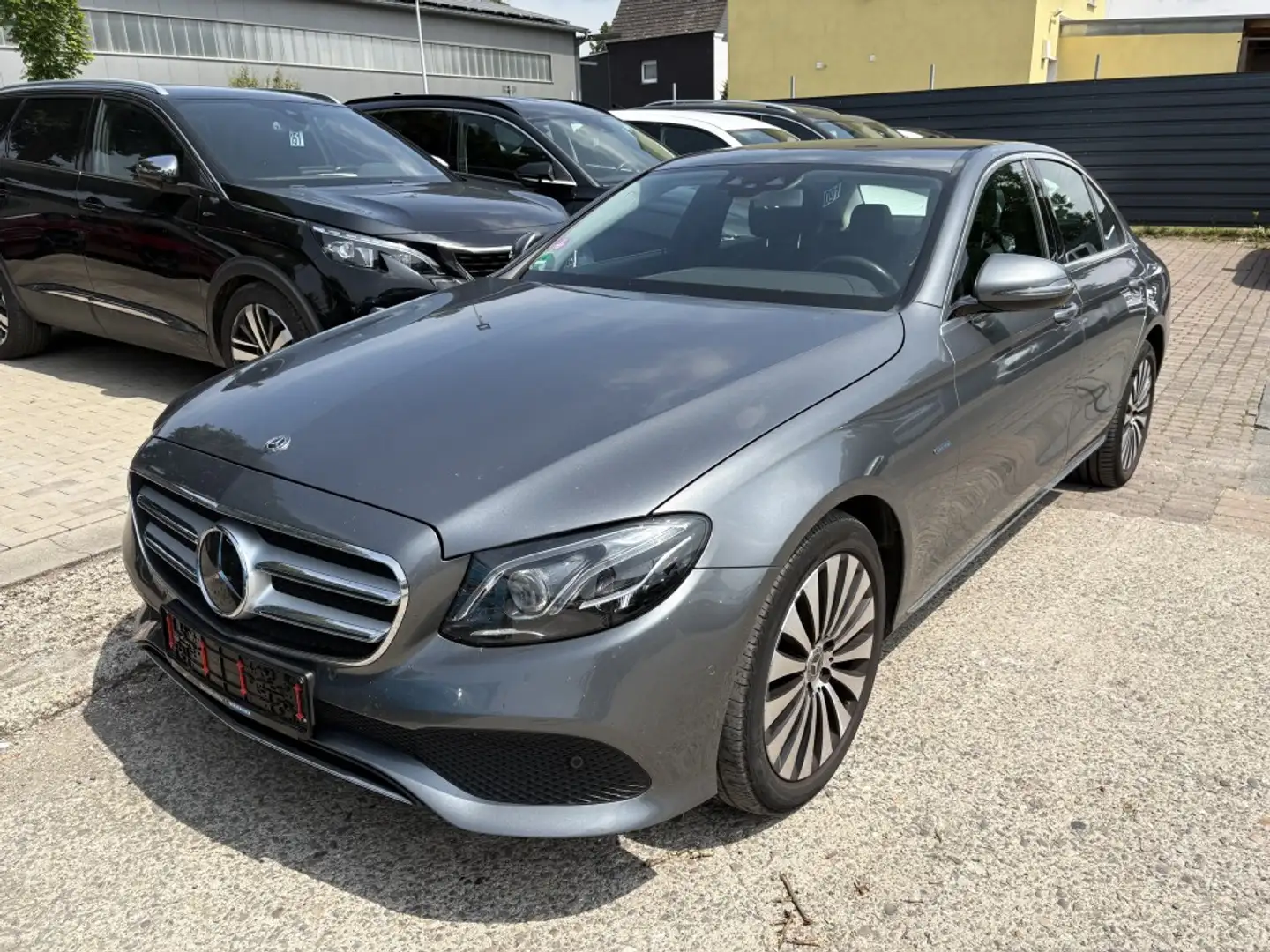 Mercedes-Benz E 350 Avantgarde*LED*Leder*Distronic +*R.Cam*Navi Grau - 1