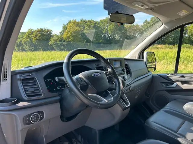 Ford Transit view 11