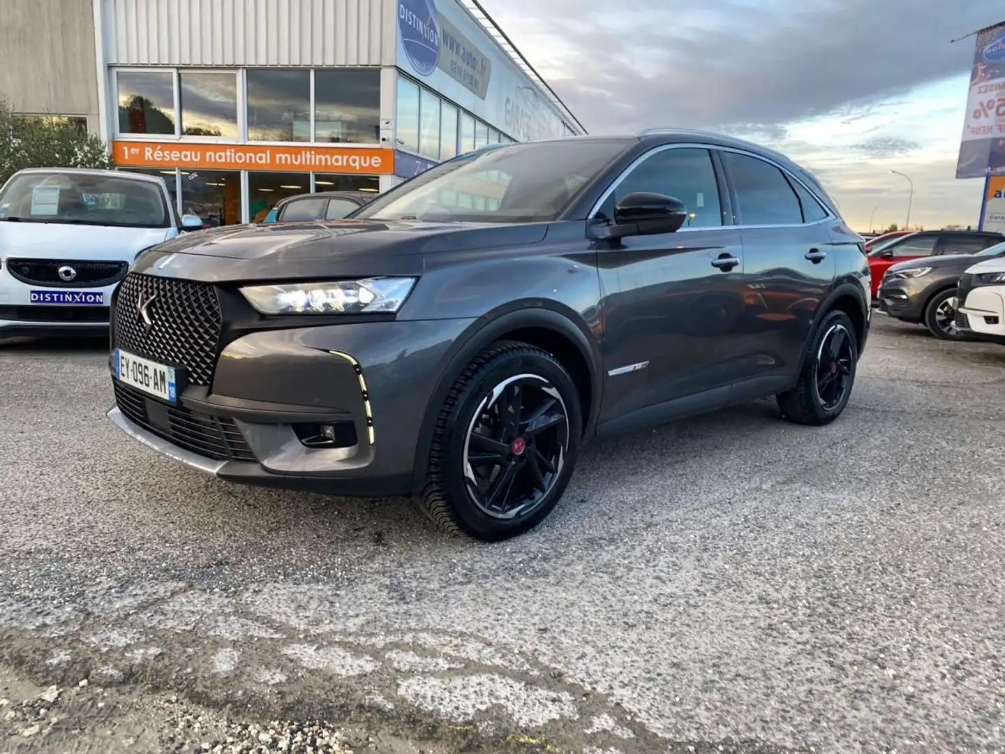 DS Automobiles DS 7 Crossback 2.0 BlueHDi - 180 - BV EAT8 Performance Line Gris - 1