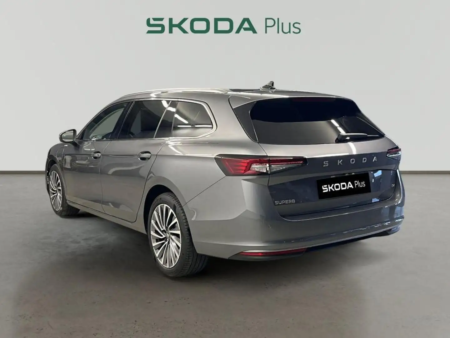 Skoda Superb Combi 1.5 TSI iV P-HEV DSG L&K Gris - 2
