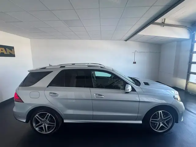 Mercedes-Benz Gle view 10