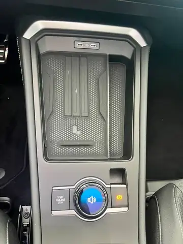 Volkswagen T-Roc view 22