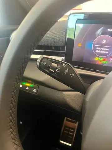 Volkswagen T-Roc view 15