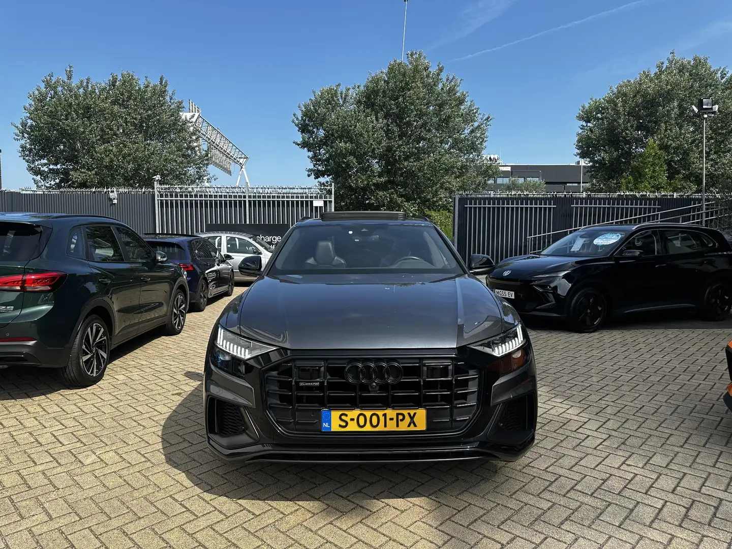 Audi Q8 60 TFSI e quattro Pro Line S Competition | 3 X S-L Gris - 2