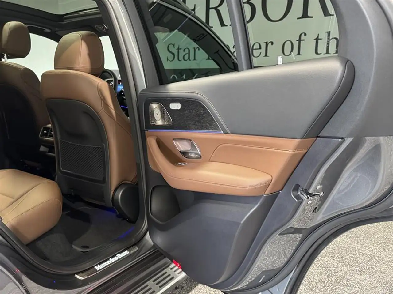 Mercedes-Benz GLE снимка Mercedes-Benz GLE