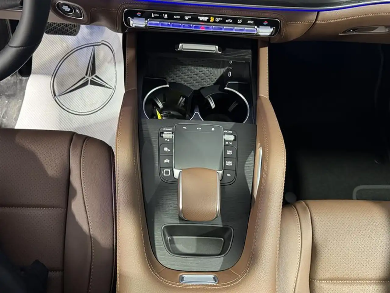 Mercedes-Benz GLE снимка Mercedes-Benz GLE