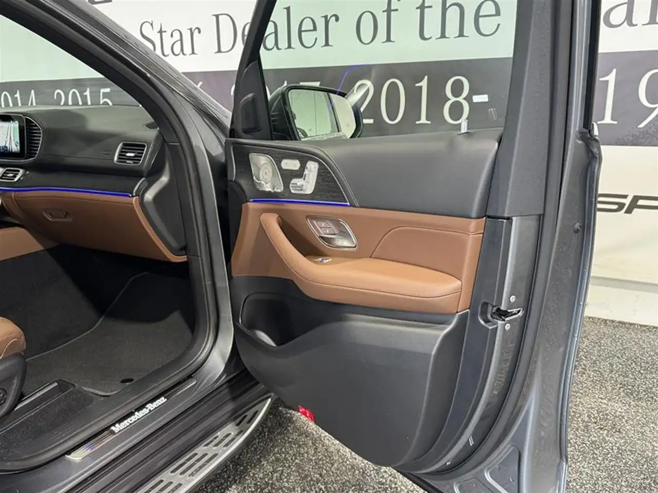 Mercedes-Benz GLE снимка Mercedes-Benz GLE