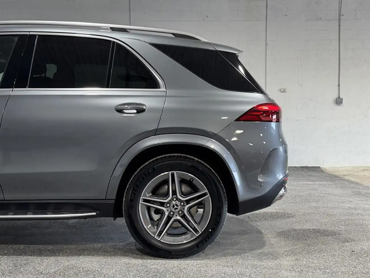 Mercedes-Benz GLE снимка Mercedes-Benz GLE