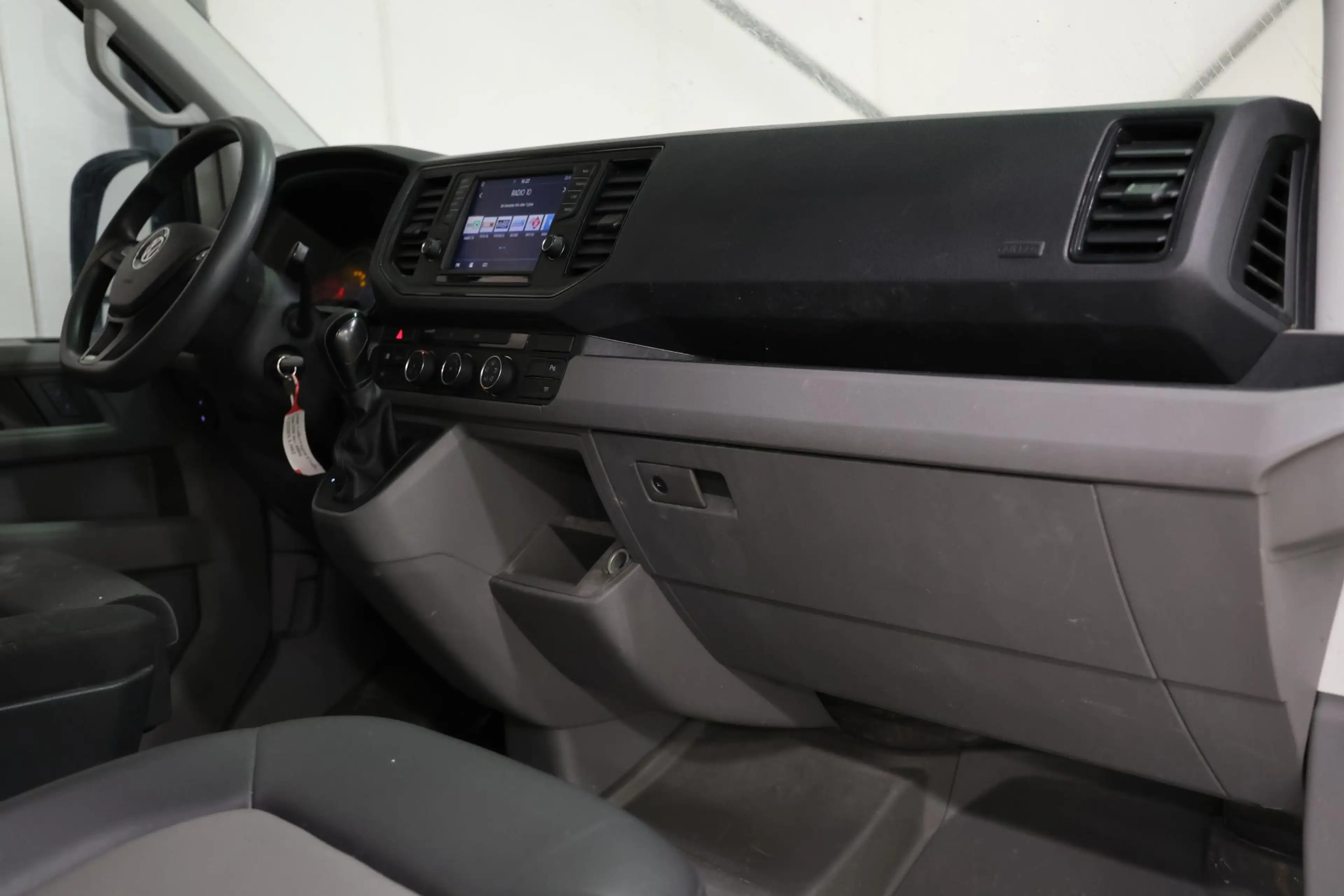 Volkswagen Crafter 35 2.0 TDI L4H3 AUTOMAAT OPRIJPLAAT TREKHAAK — photo 8