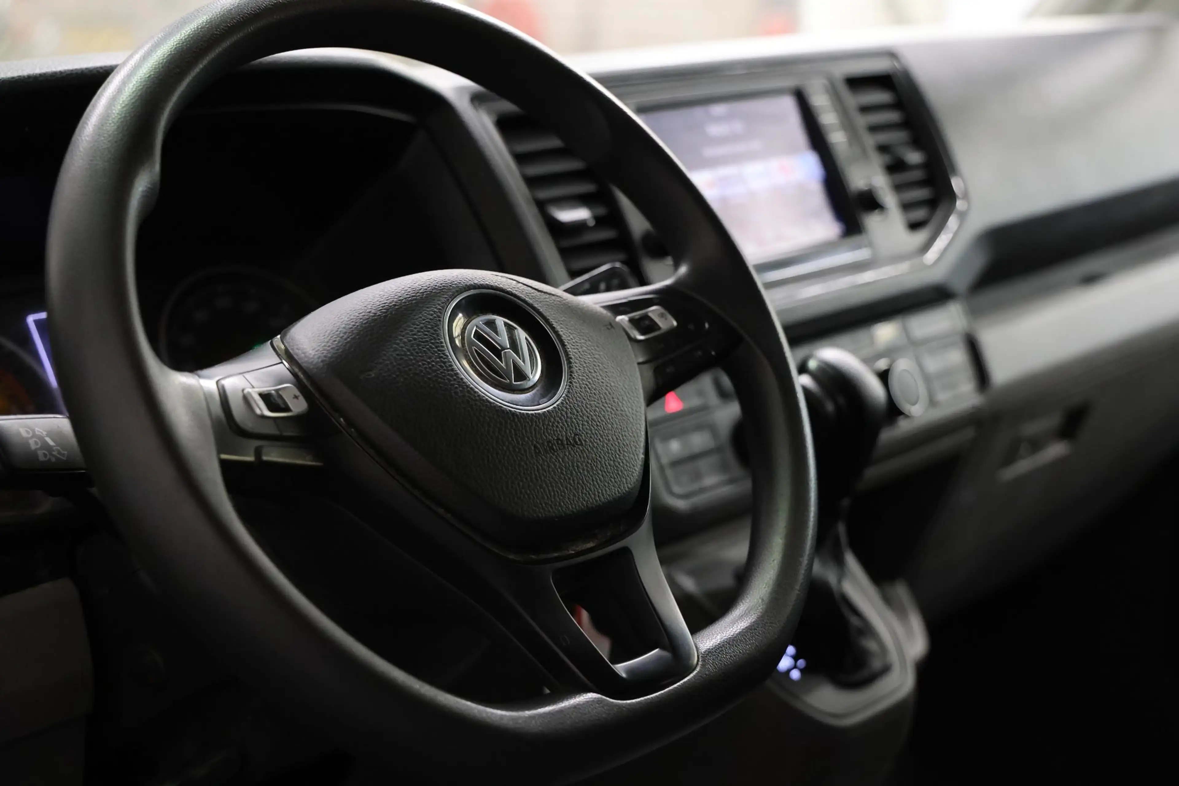 Volkswagen Crafter 35 2.0 TDI L4H3 AUTOMAAT OPRIJPLAAT TREKHAAK — photo 13
