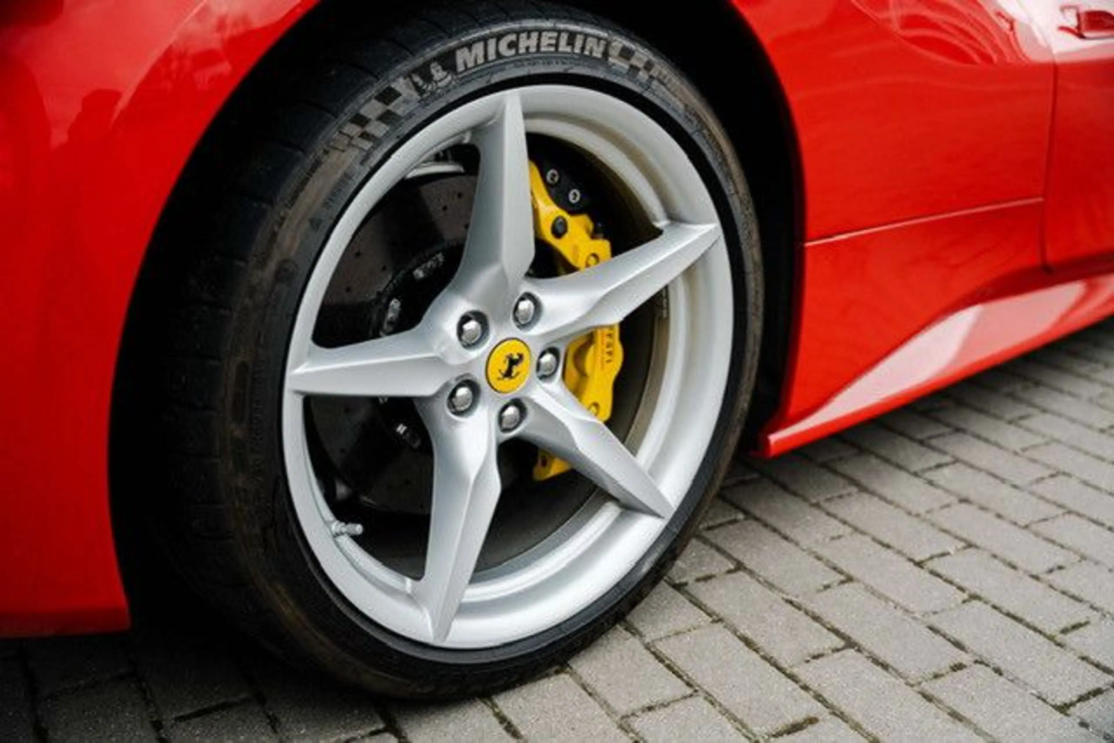 Ferrari 488 *Lift*PDC*RFK*Mwst*1.Hand — photo 6