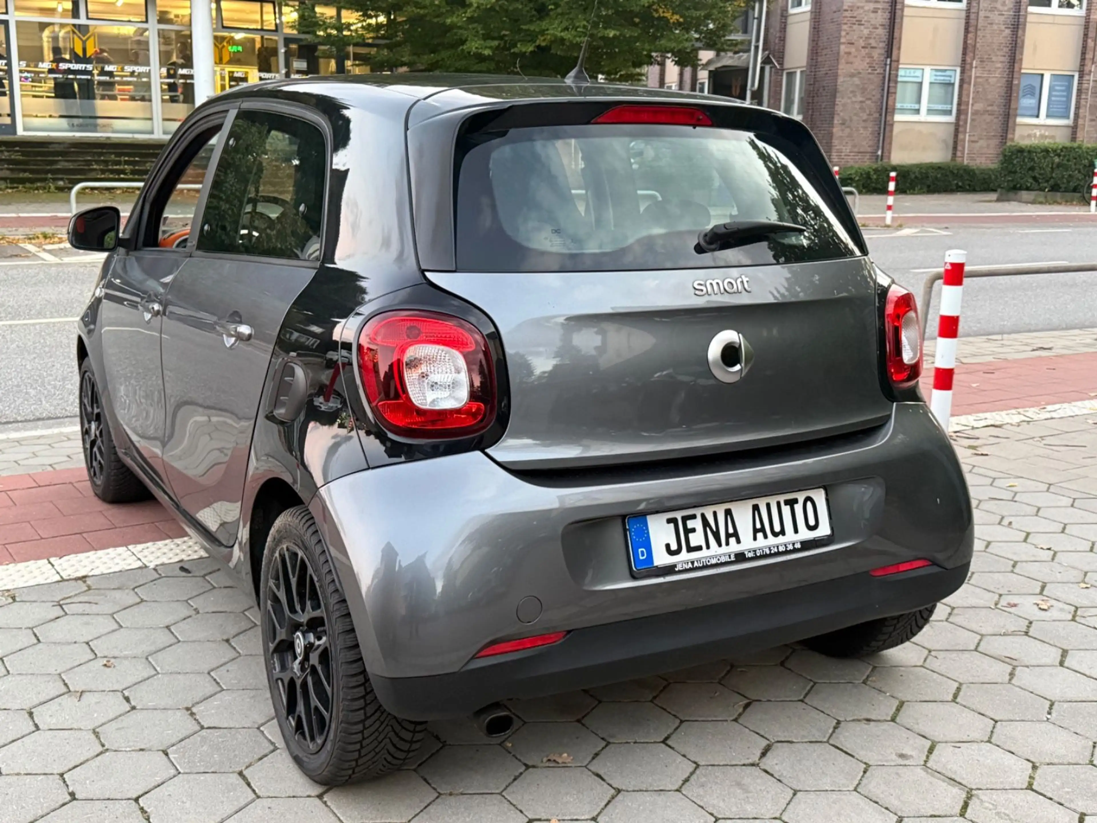 smart forFour Edition #1 52 kW Panoramaglass — photo 15