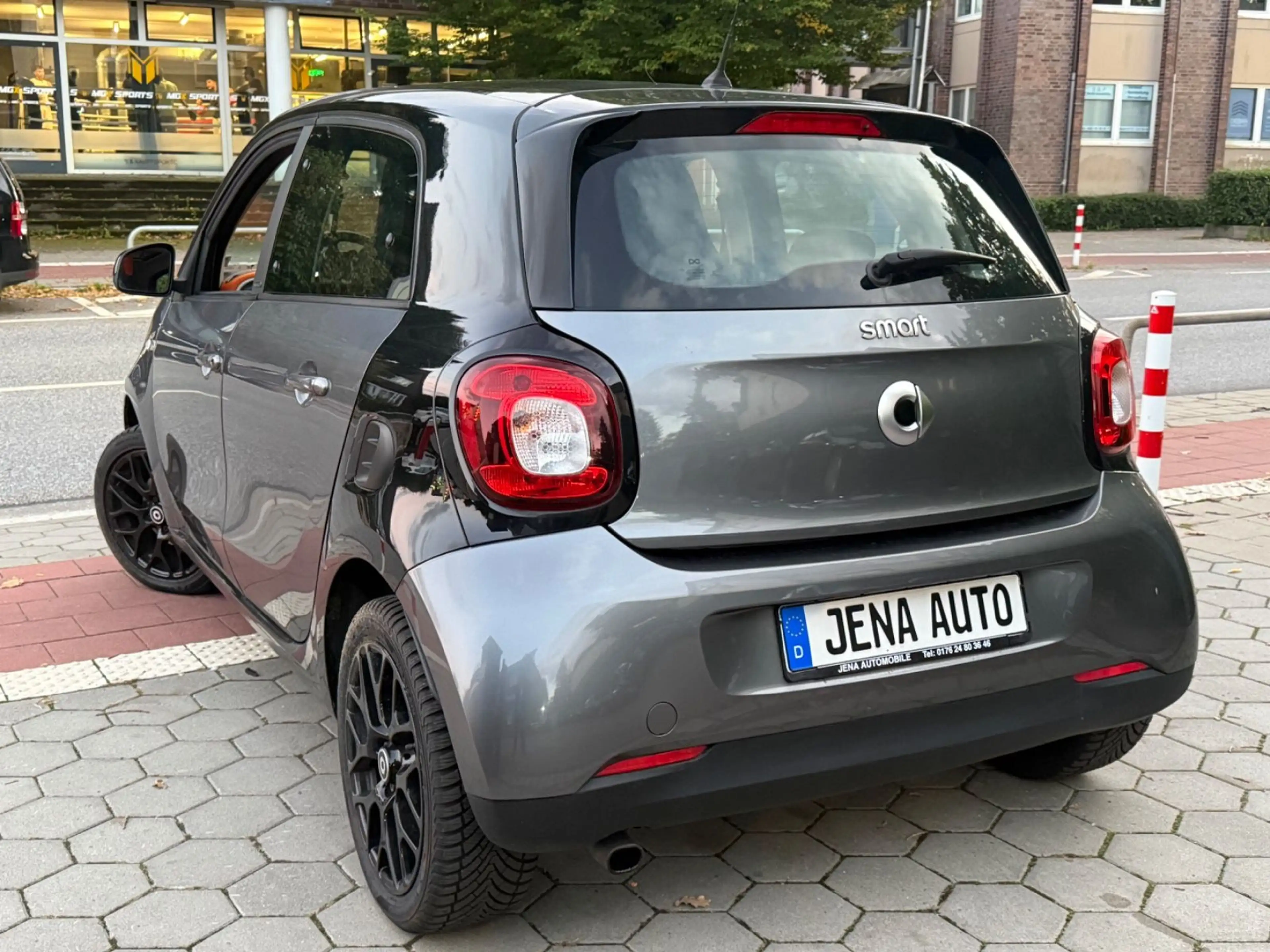 smart forFour Edition #1 52 kW Panoramaglass — photo 4