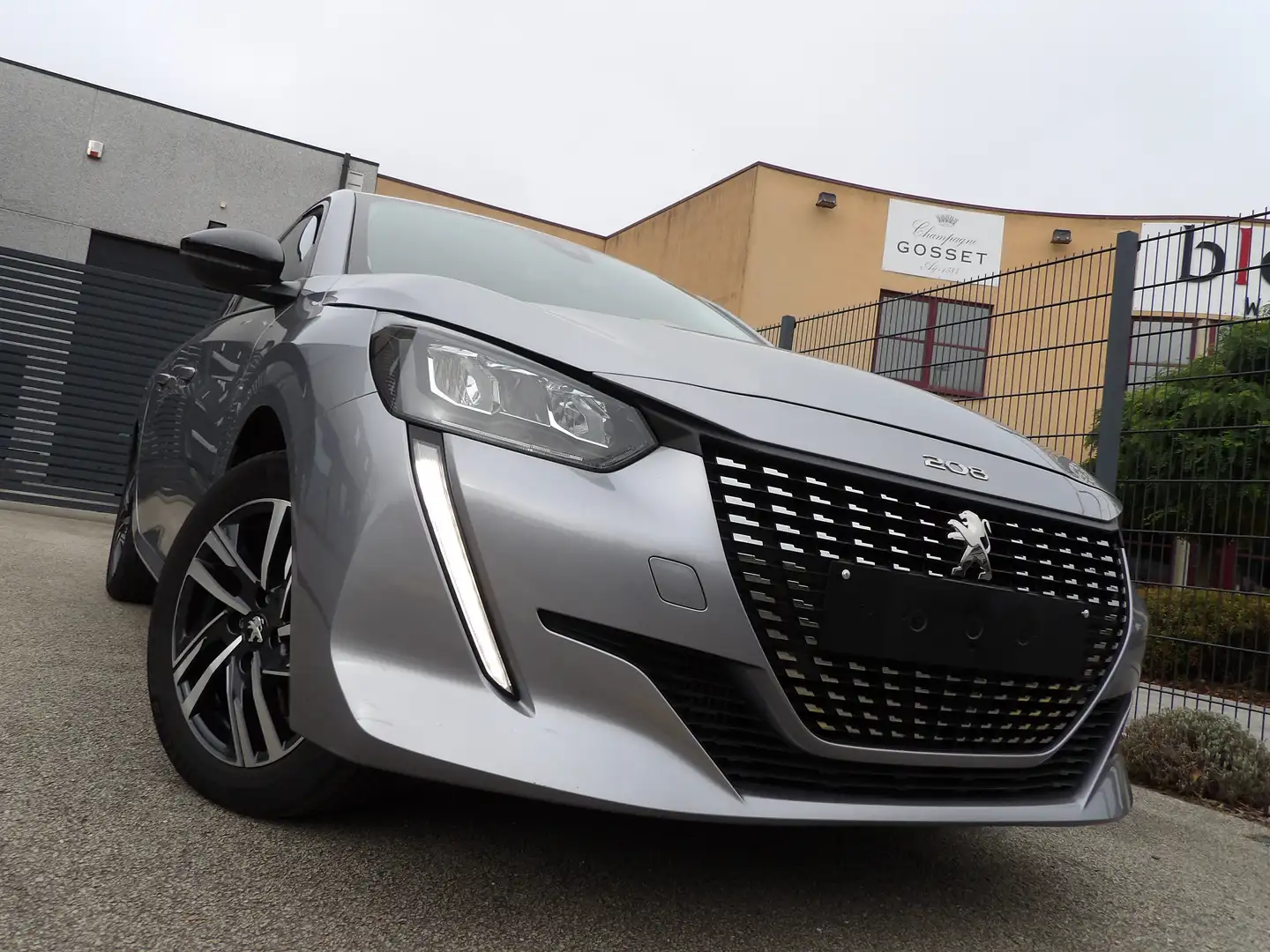 Peugeot 208 208 PureTech 100 EAT8 Allure Pack Grijs - 1