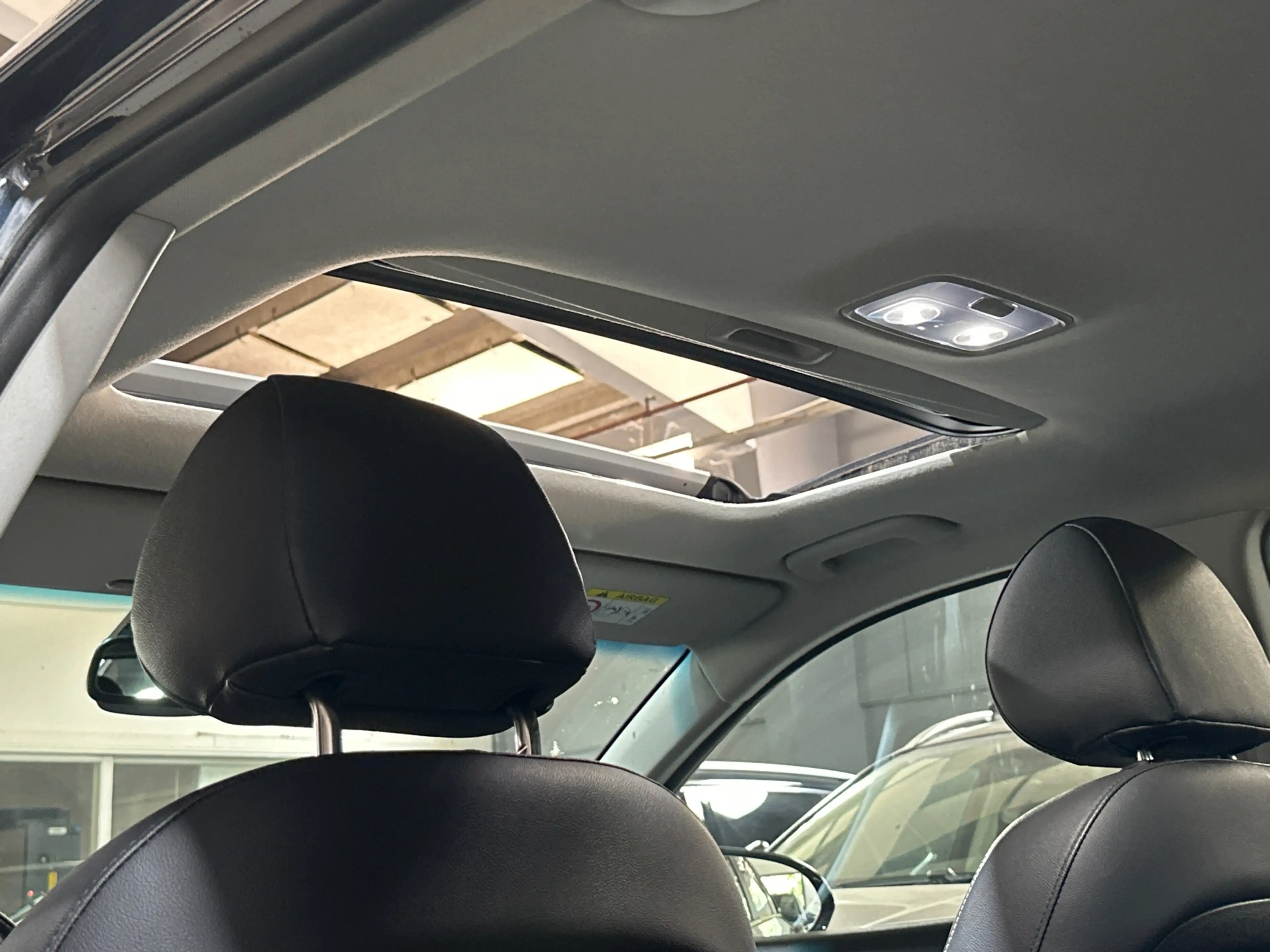 Kia e-Niro DynamicPlusLine 64 kWh SOH 100% WARMTEPOMP PANO OR — photo 3