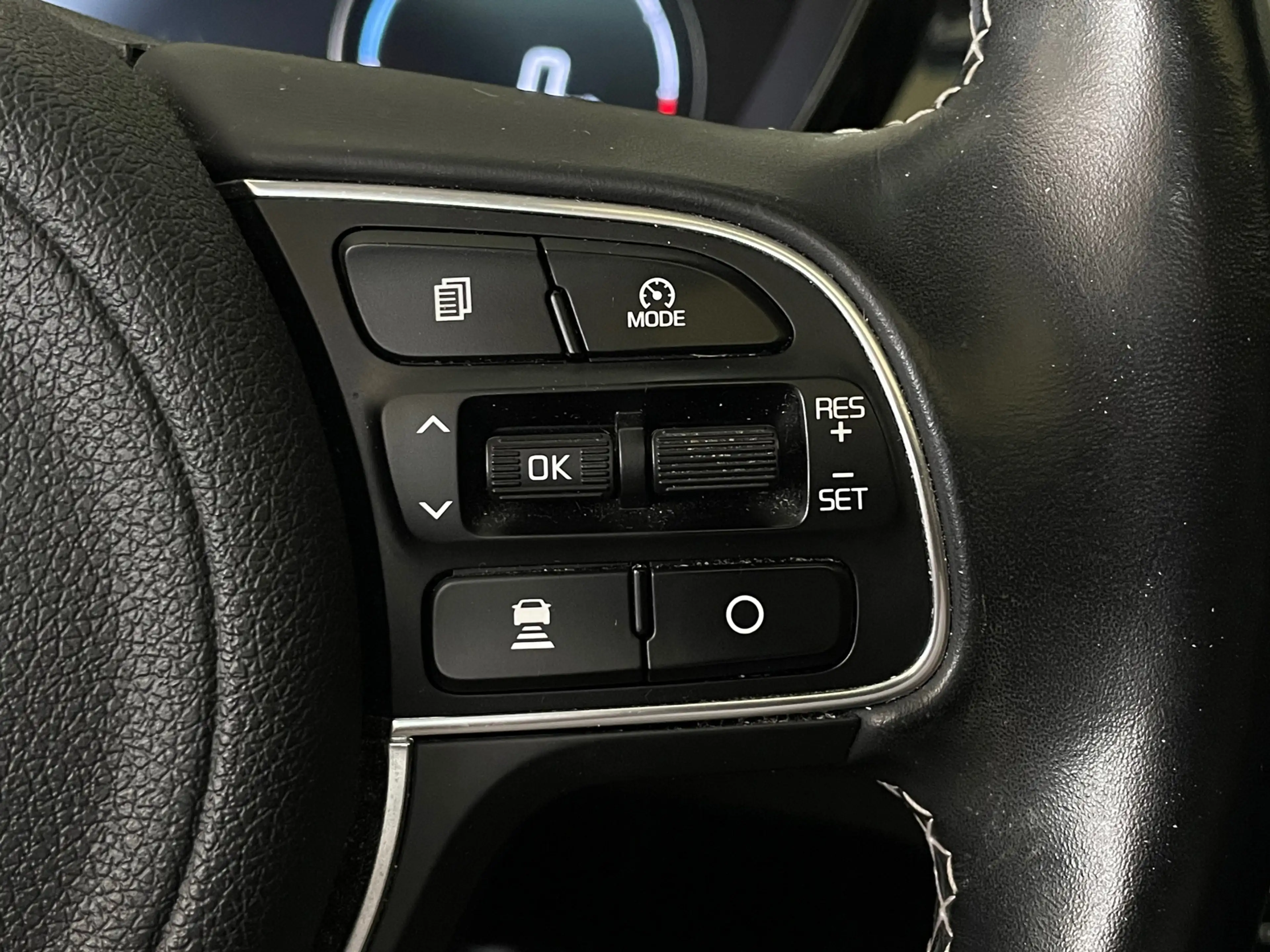 Kia e-Niro DynamicPlusLine 64 kWh SOH 100% WARMTEPOMP PANO OR — photo 15