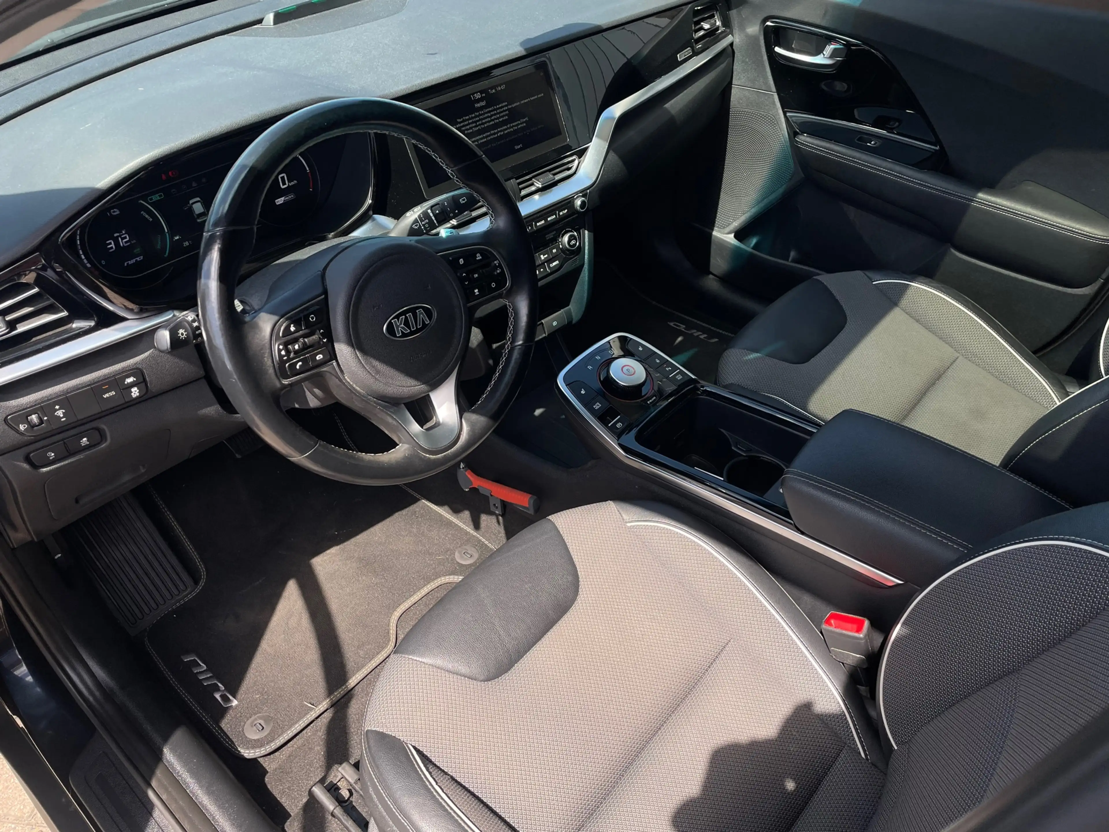 Kia e-Niro DynamicPlusLine 64 kWh SOH 100% WARMTEPOMP PANO OR — photo 8