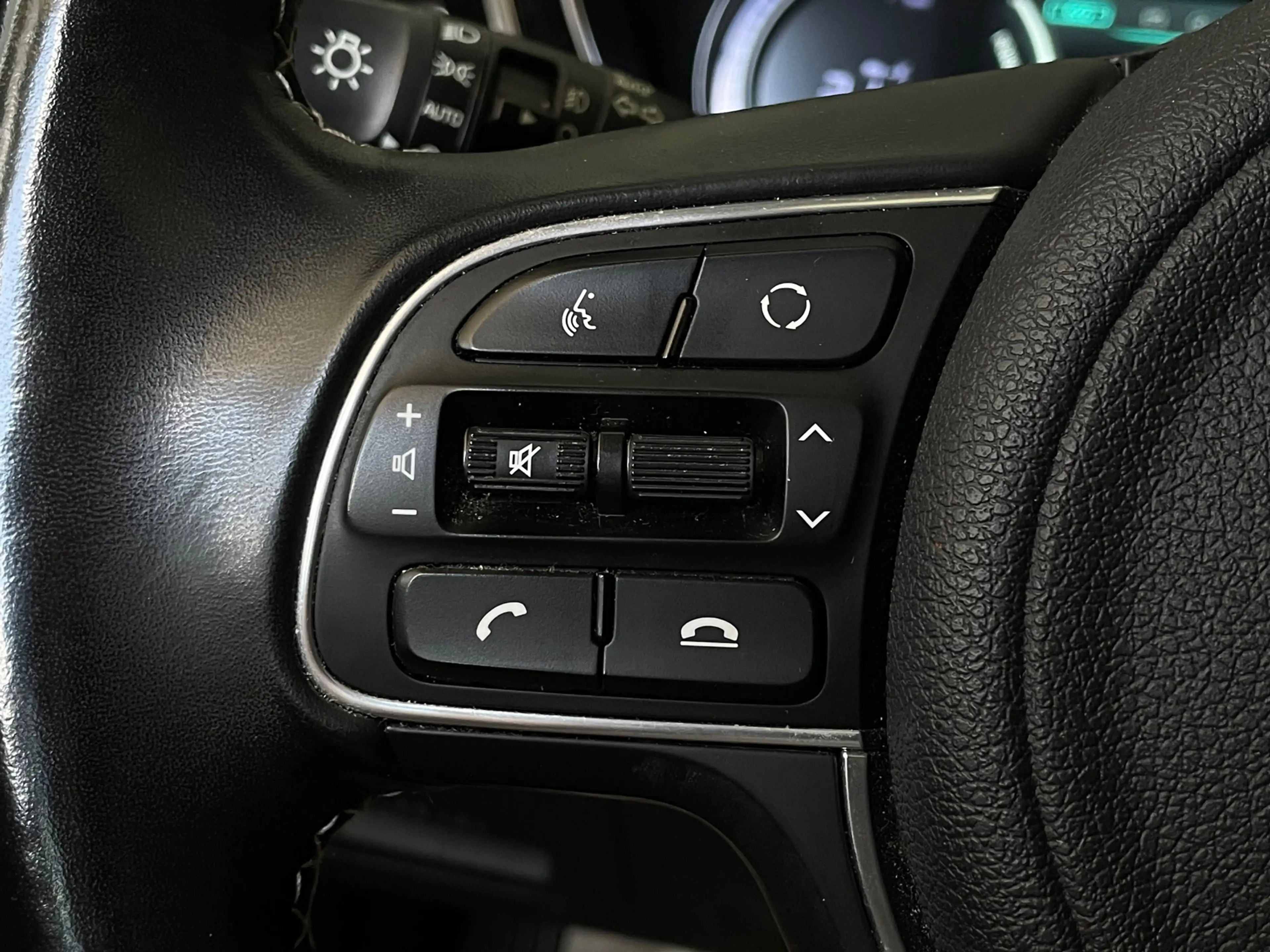 Kia e-Niro DynamicPlusLine 64 kWh SOH 100% WARMTEPOMP PANO OR — photo 14