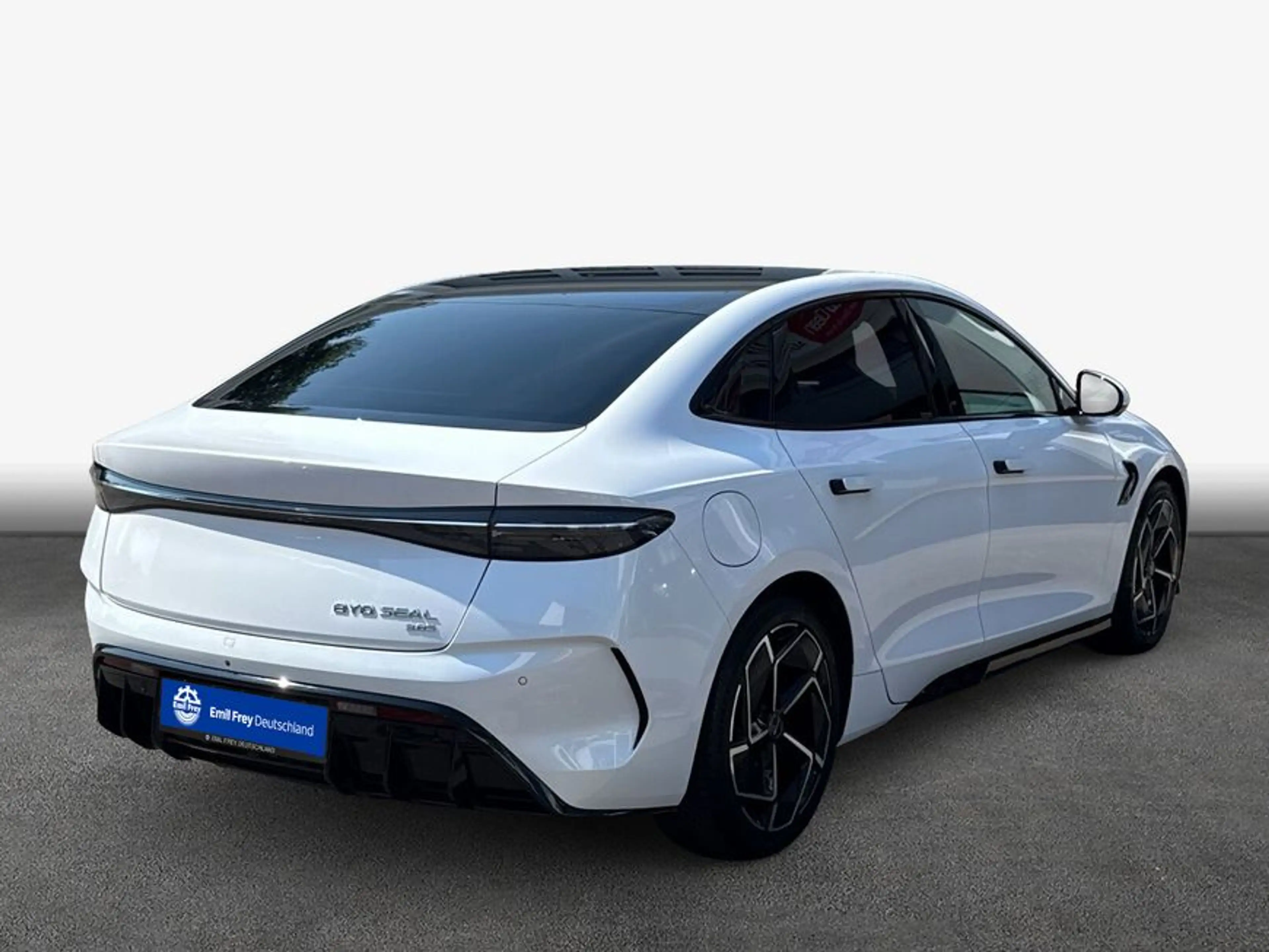 BYD Seal Excellence — photo 2