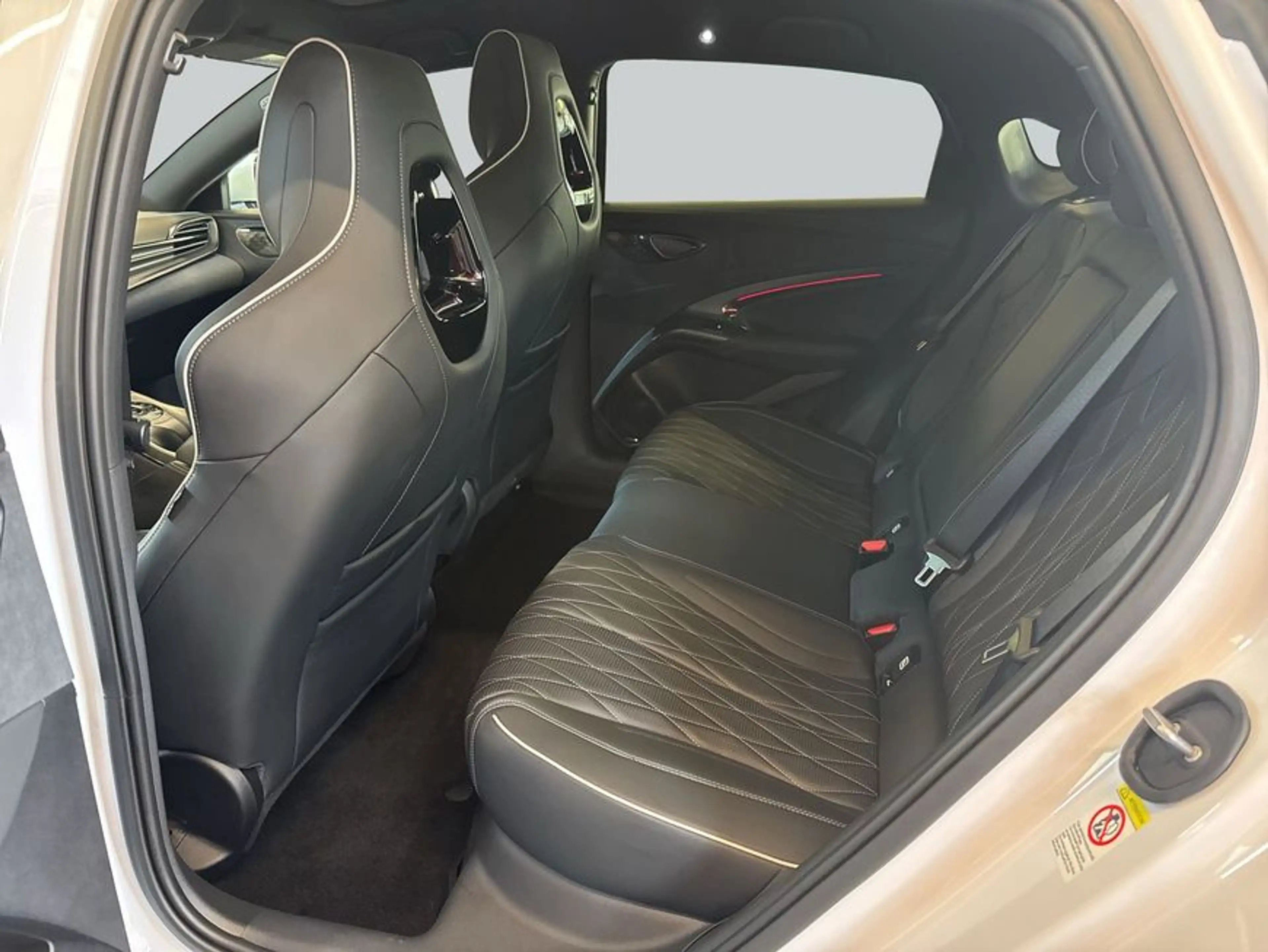 BYD Seal Excellence — photo 12
