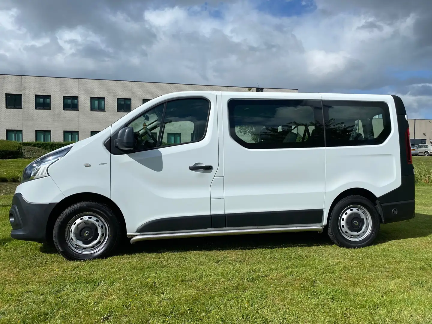 Renault Trafic Passenger * 2016 * 1.6 dCi Authentique Energy * 9 Білий - 2