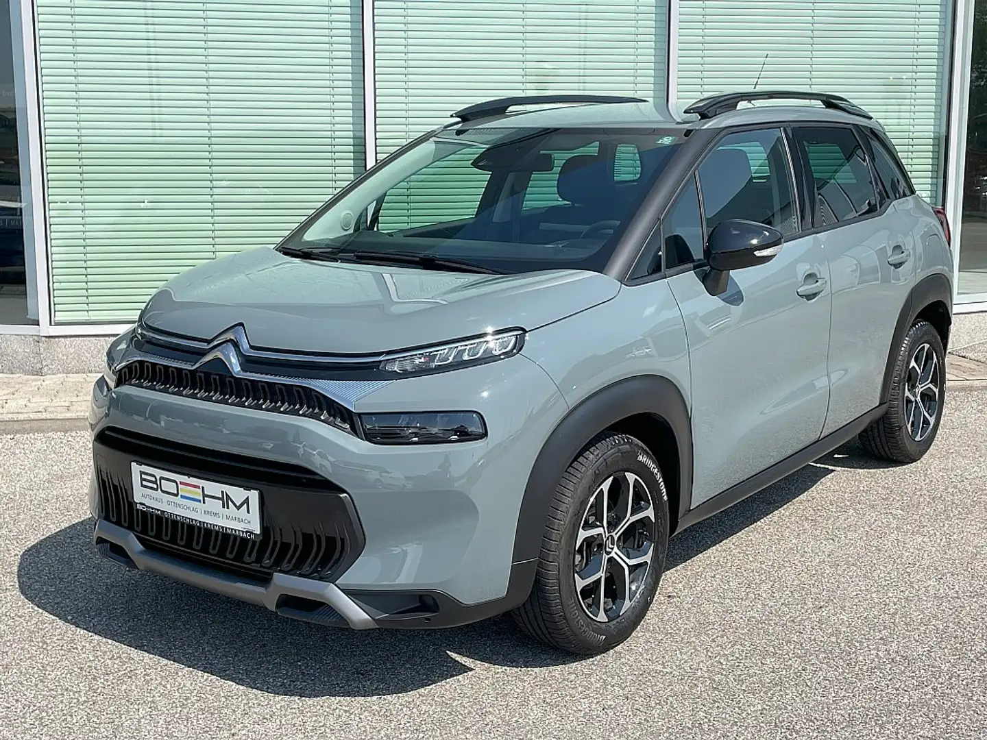 Citroen C3 Aircross PureTech110 S&S 6-Gang-Manuell Plus Gris - 1