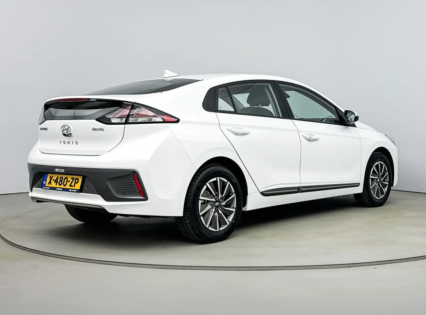 Hyundai IONIQ Comfort EV 38 kWh | €2000,- EV-subsidie! | Navigat White - 2