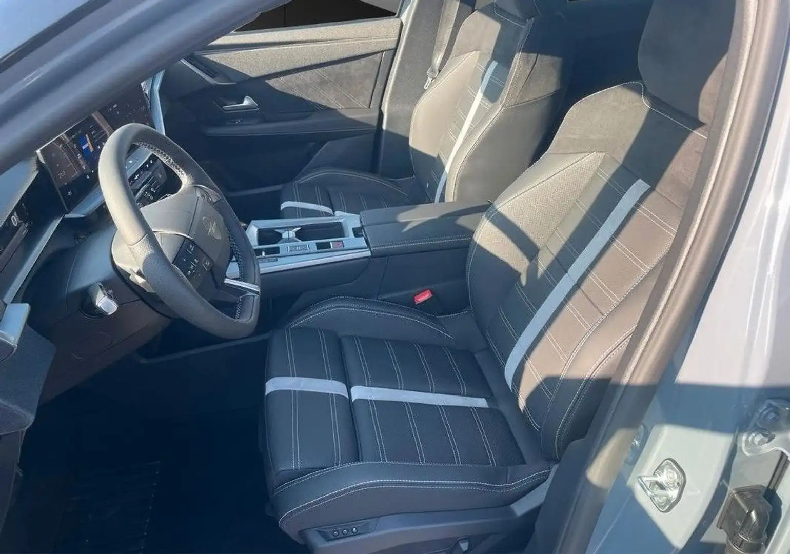 Opel Grandland X nouveau 1.2 turbo hybrid 145 ch e-dct6 edition Weiß - 2