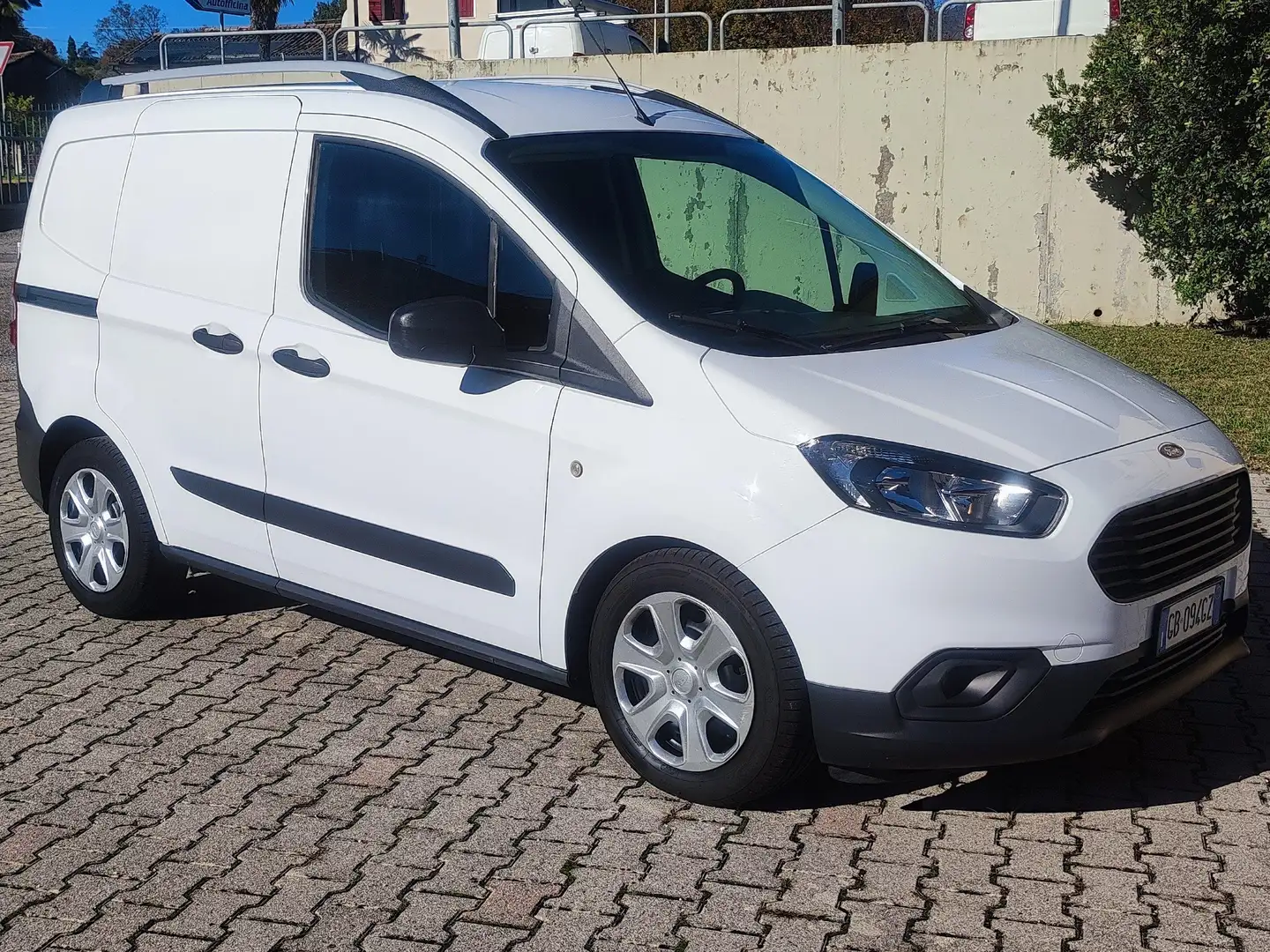 Ford Transit Courier 1500 TDCI 75 CV Bianco - 1