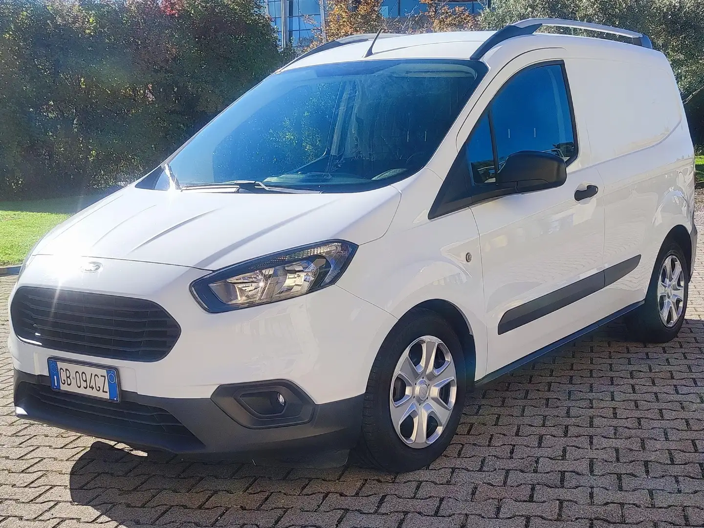 Ford Transit Courier 1500 TDCI 75 CV Bianco - 2