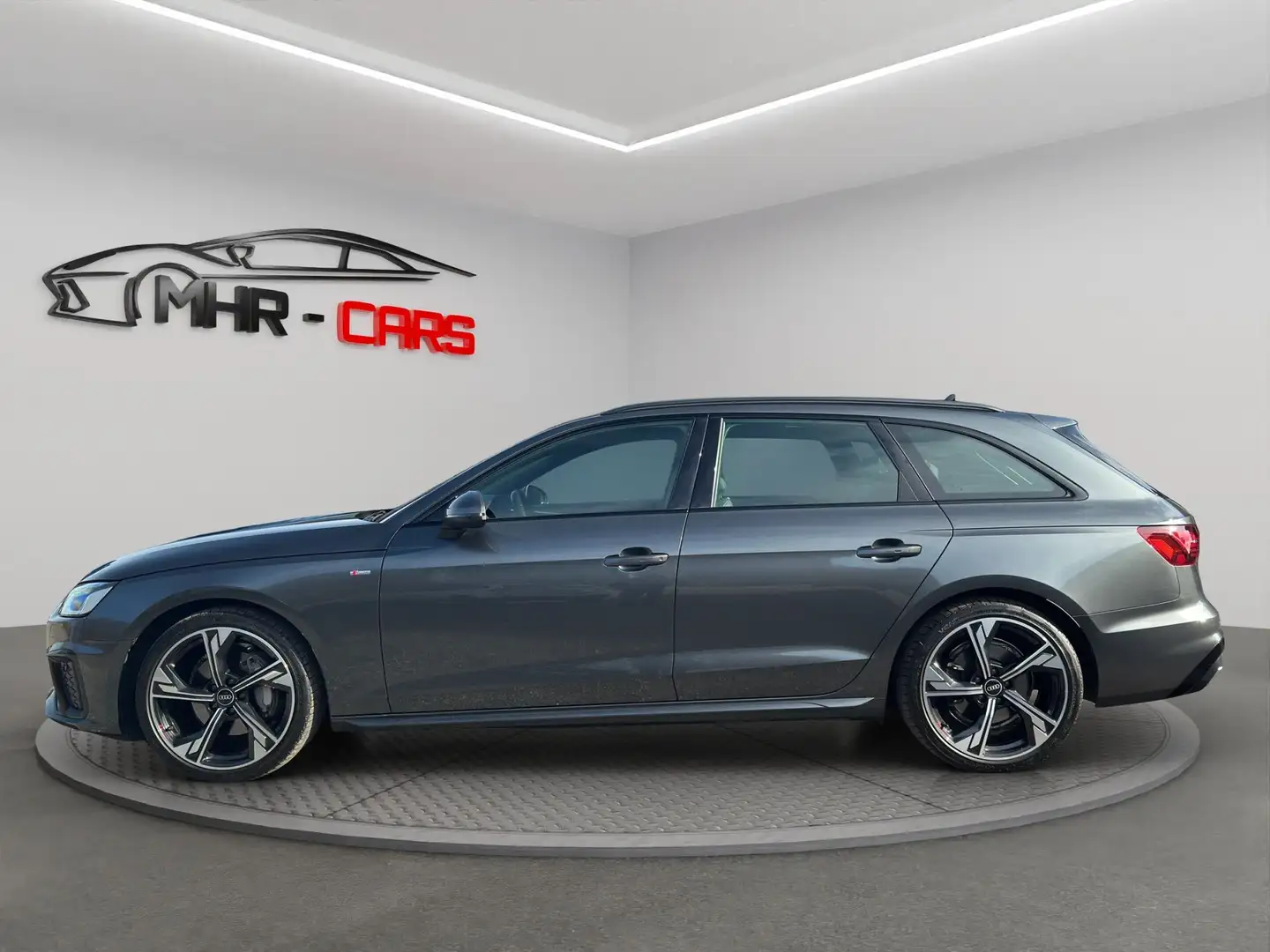 Audi A4 40 quattro 2.0 TDI S line Grau - 2