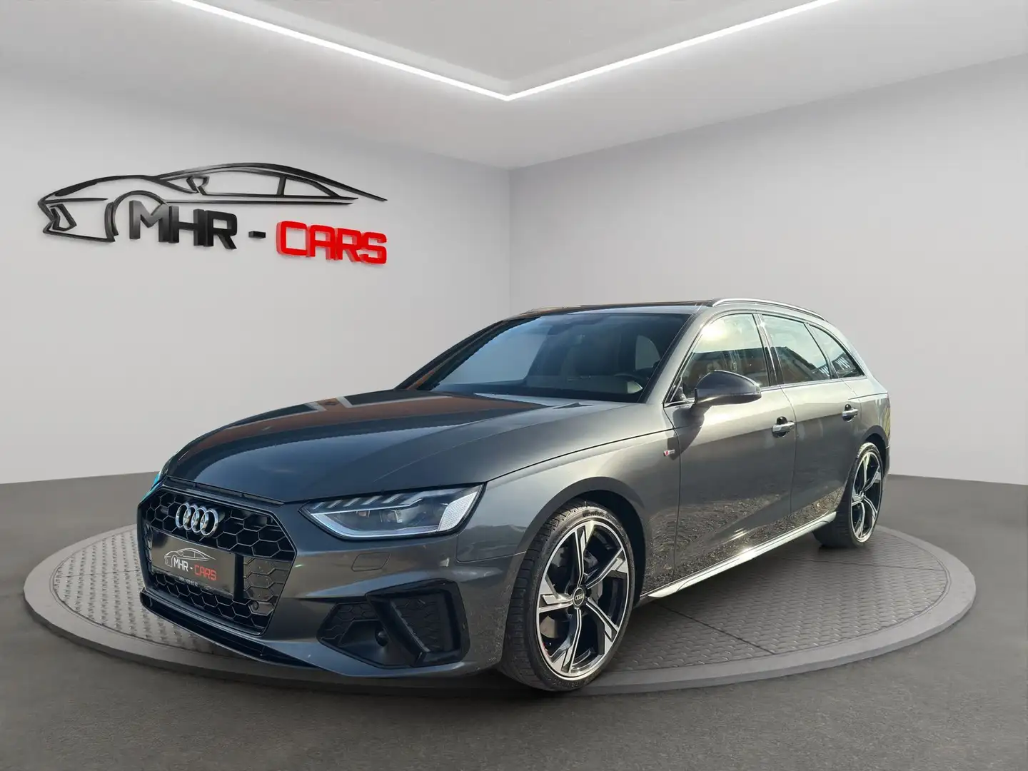 Audi A4 40 quattro 2.0 TDI S line Grau - 1