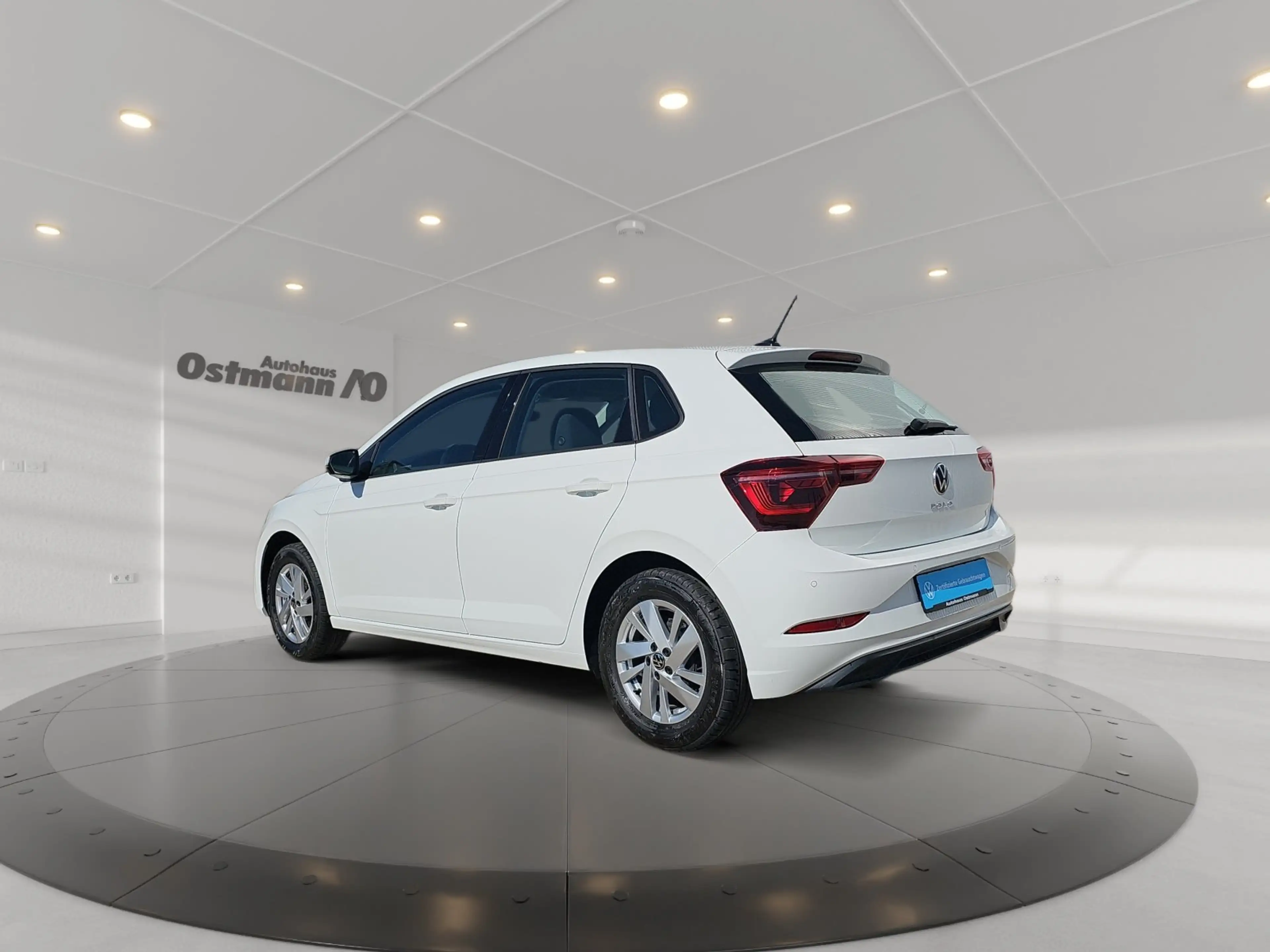 Volkswagen Polo VI 1.0 TSI Style Matrix ACC NAVI App-Connect — photo 3