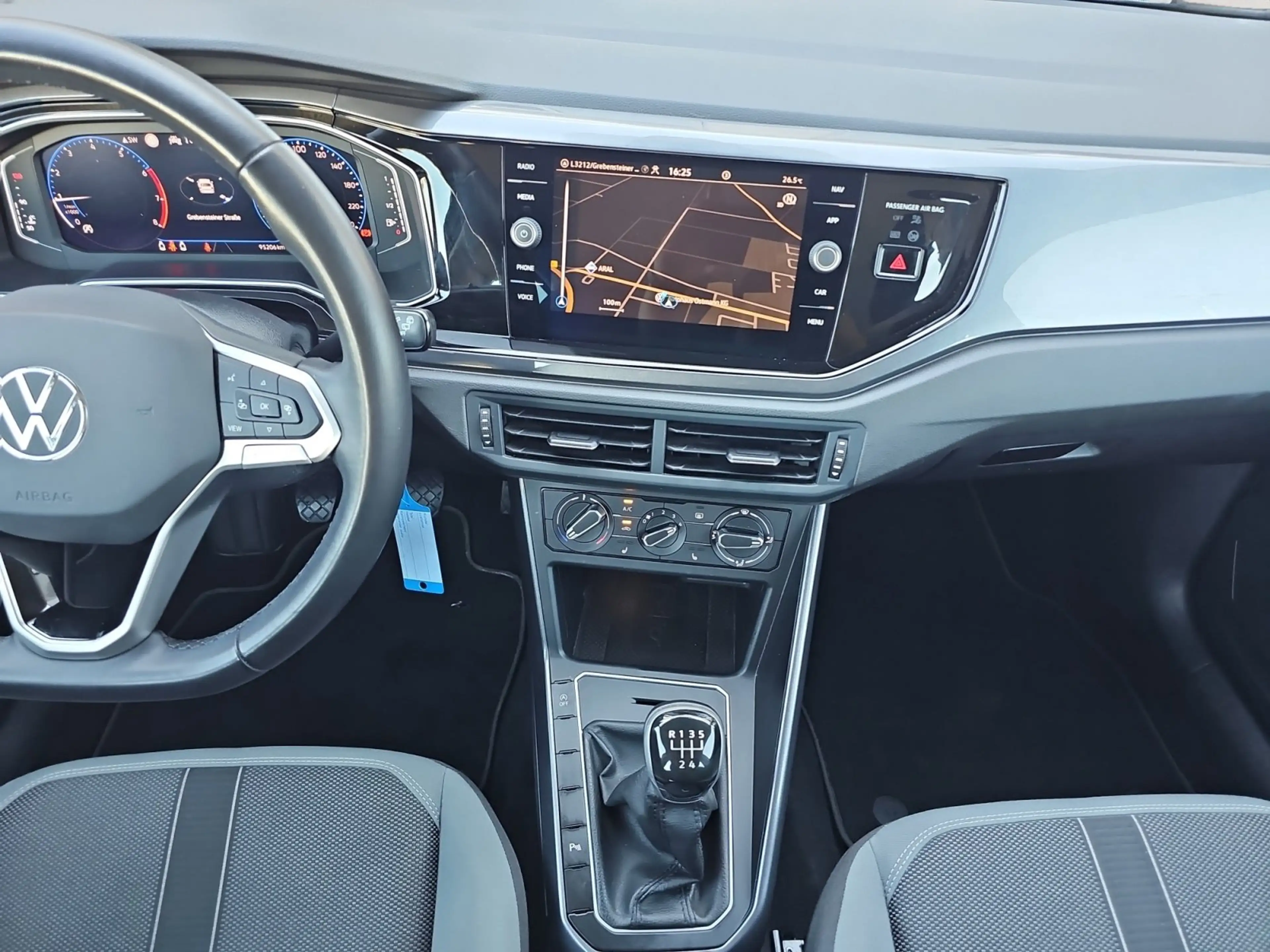 Volkswagen Polo VI 1.0 TSI Style Matrix ACC NAVI App-Connect — photo 10