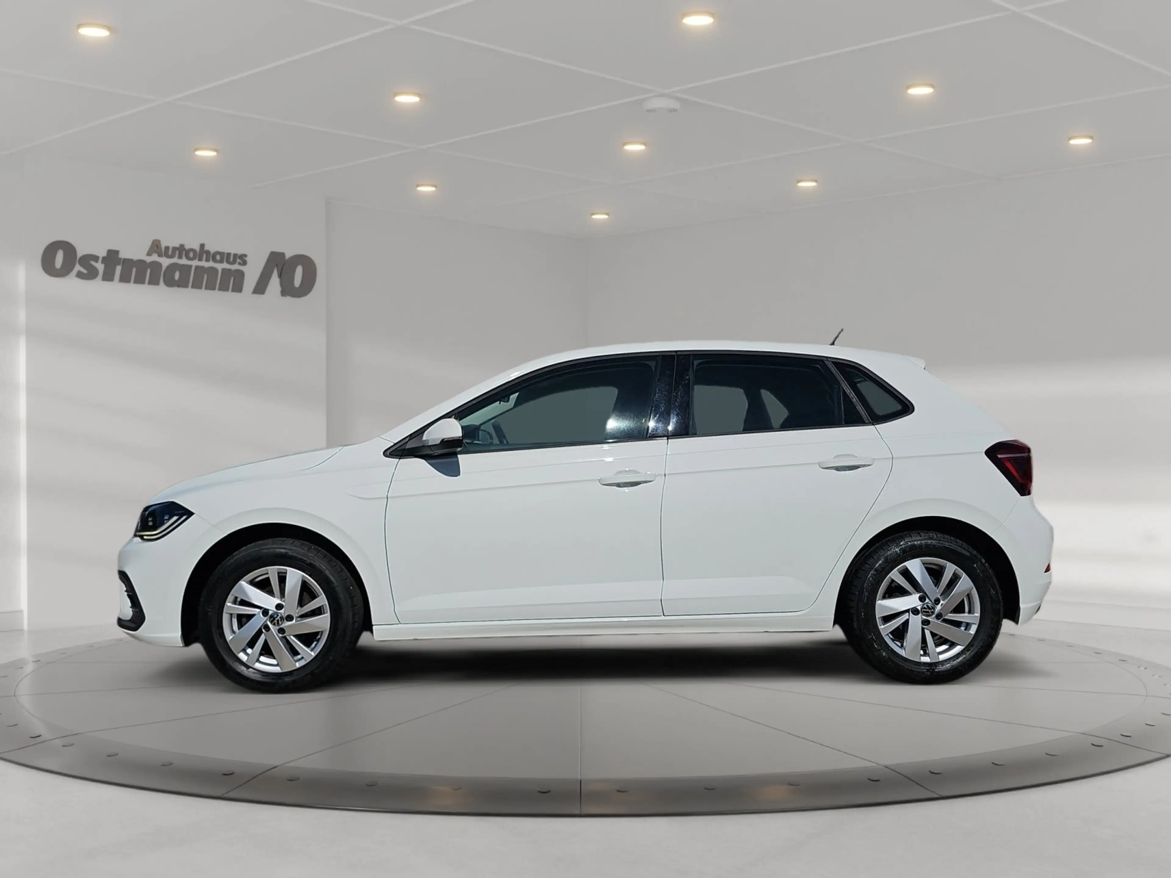 Volkswagen Polo VI 1.0 TSI Style Matrix ACC NAVI App-Connect — photo 2