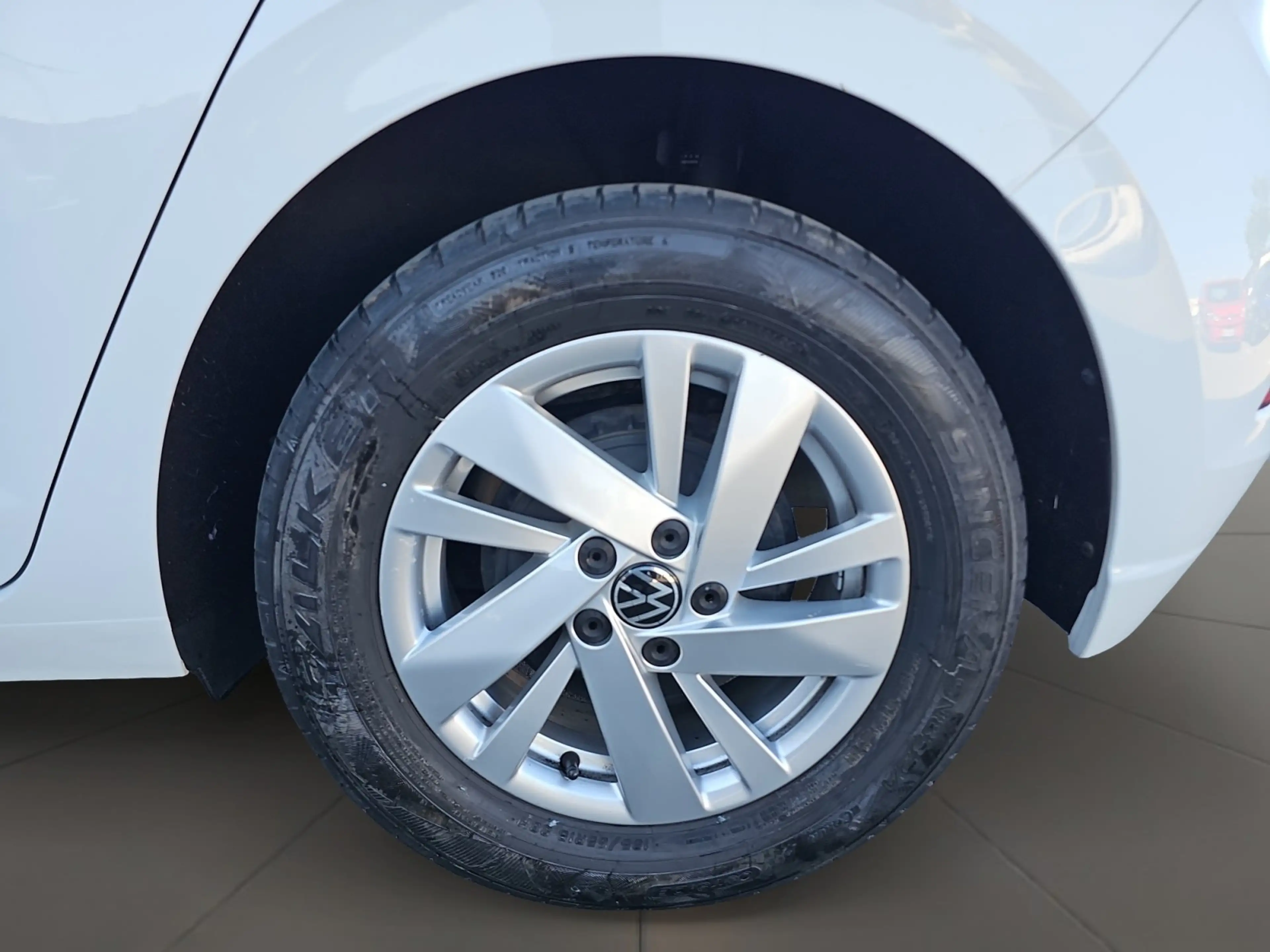 Volkswagen Polo VI 1.0 TSI Style Matrix ACC NAVI App-Connect — photo 6