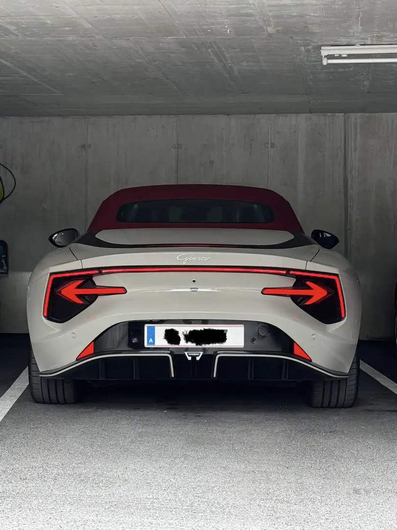 MG Cyberster 77kWh GT - 2